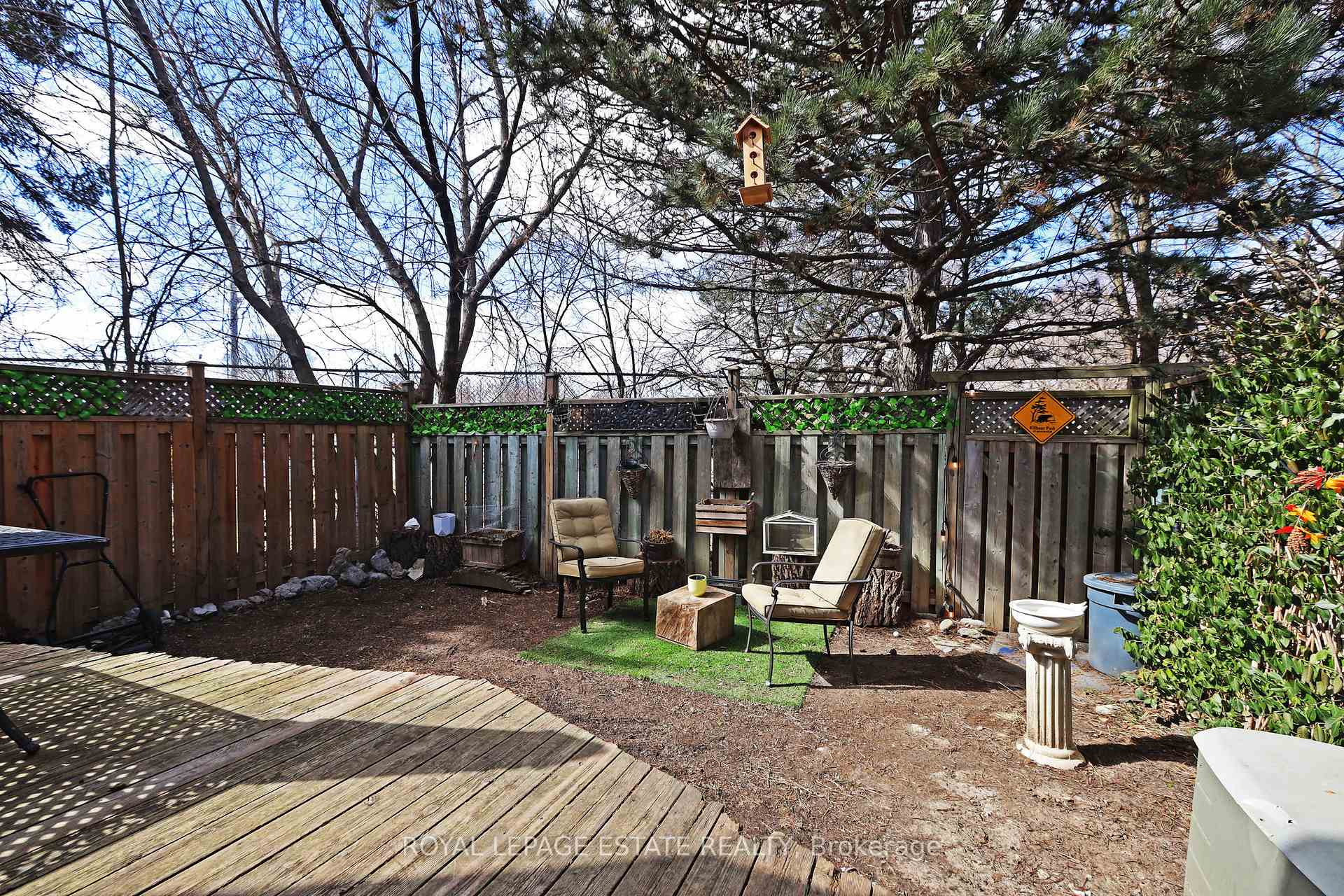 4 Bedrooms Condo at 3100 Kingston, Toronto For sale