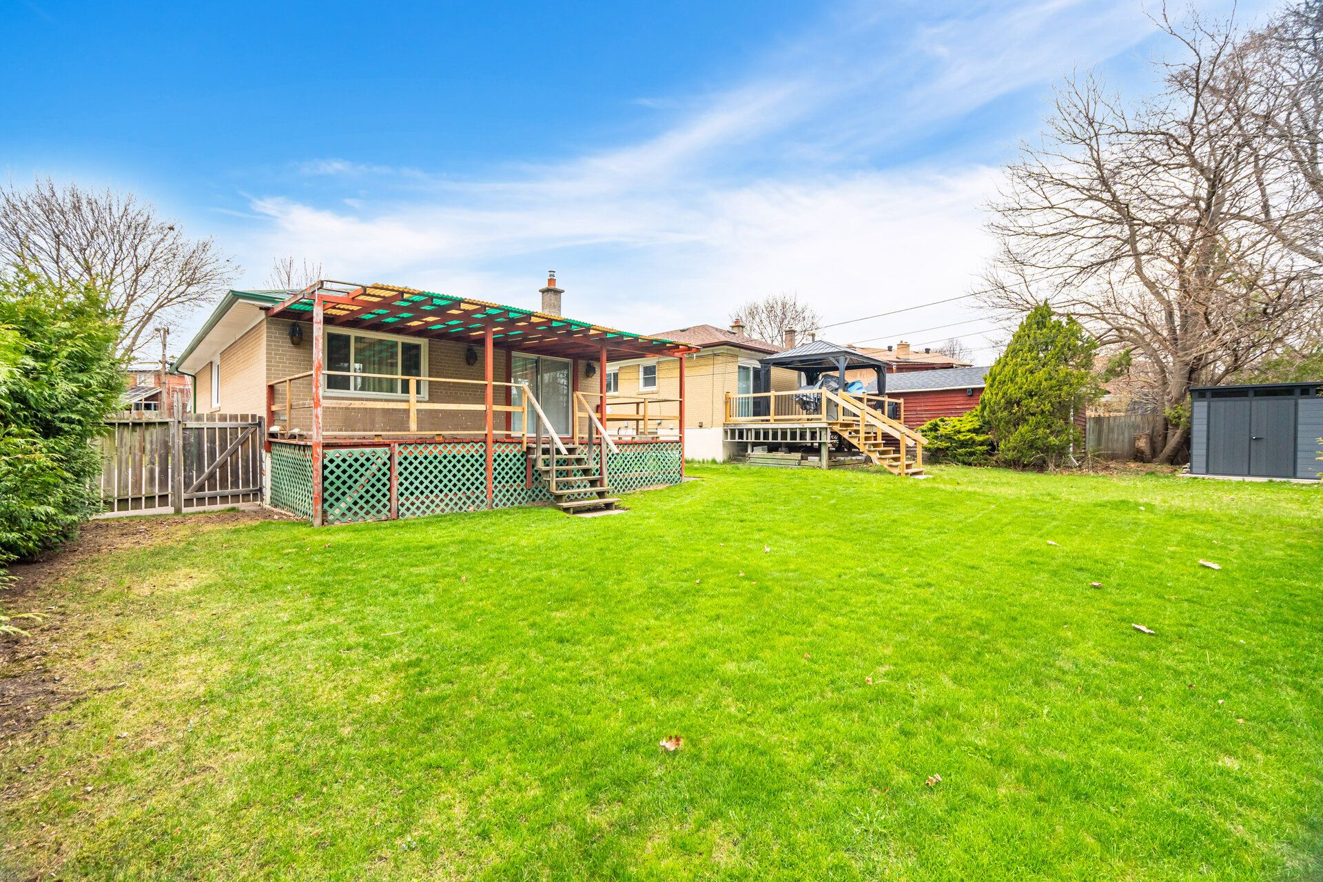 61 Sharbot Avenue
