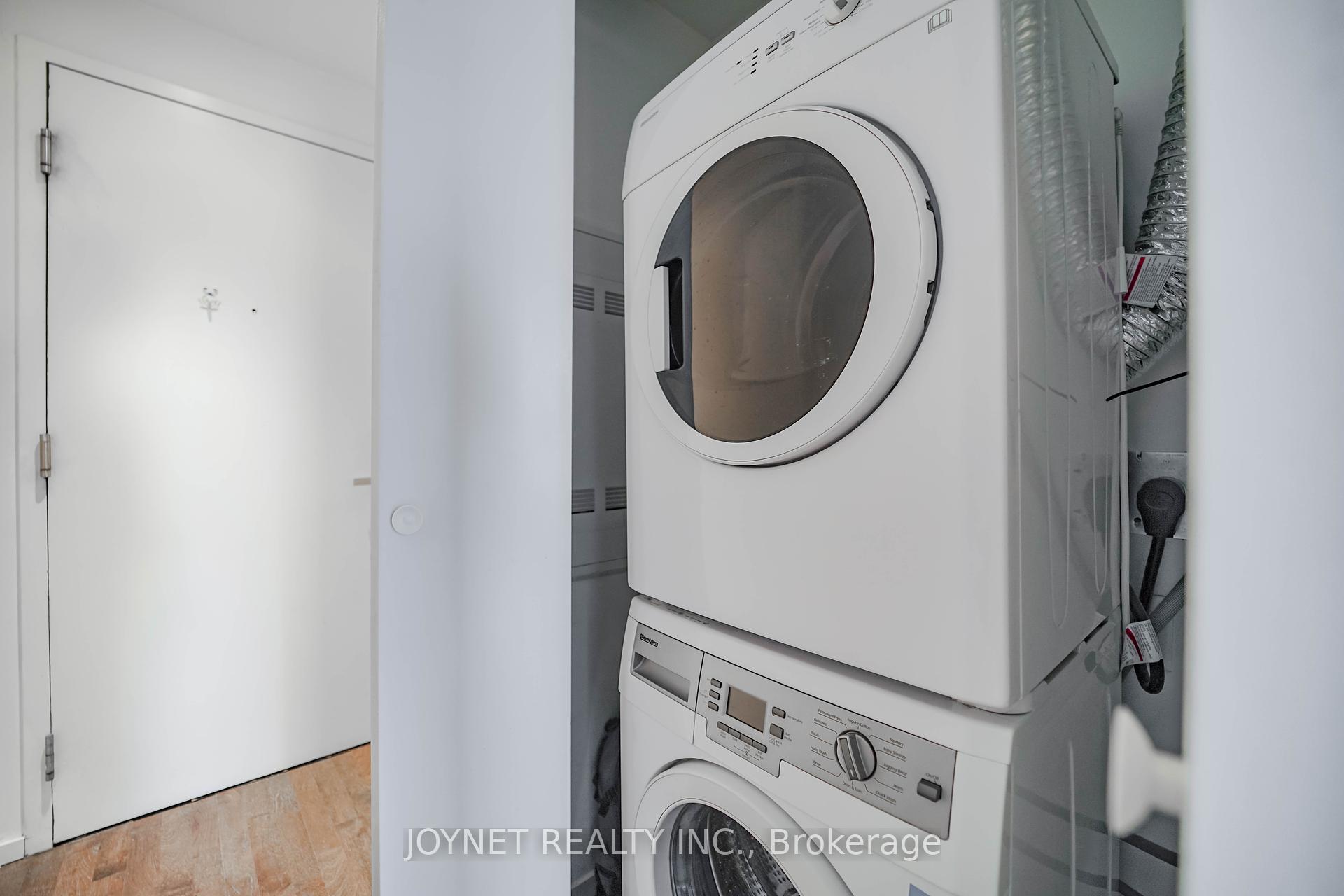 1 Bedroom Condo at 5 St Joseph, Toronto For sale