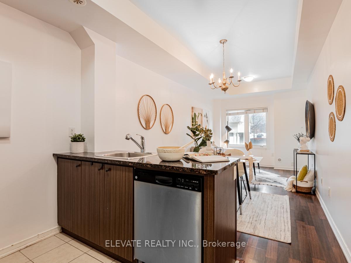 2 Bedrooms Condo at 15 Coneflower, Toronto For sale