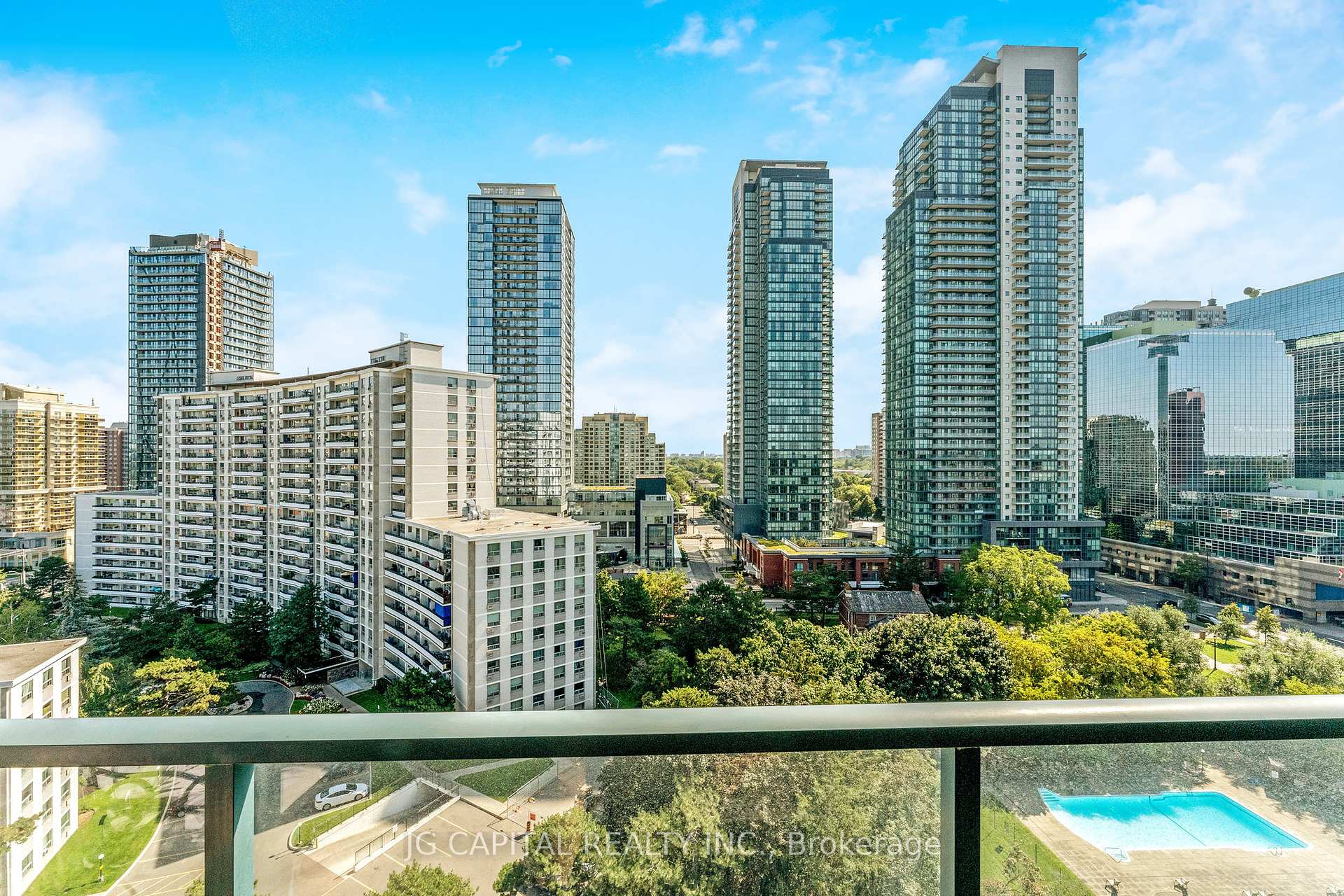 2 Bedrooms Condo at 233 Beecroft,  Toronto For sale