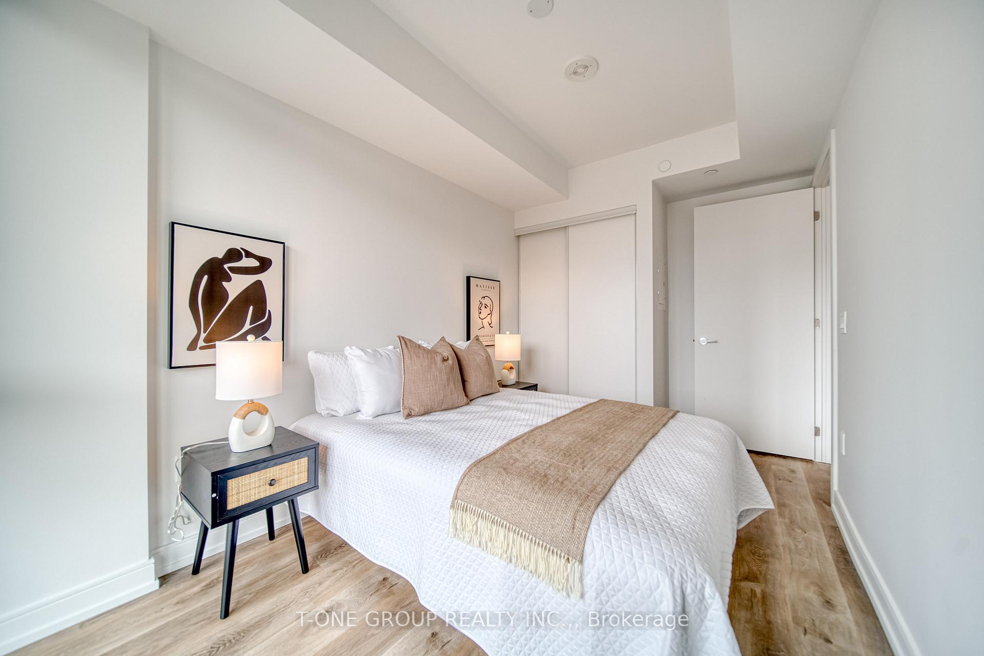 2 Bedrooms Condo at 1 Jarvis, Hamilton For sale