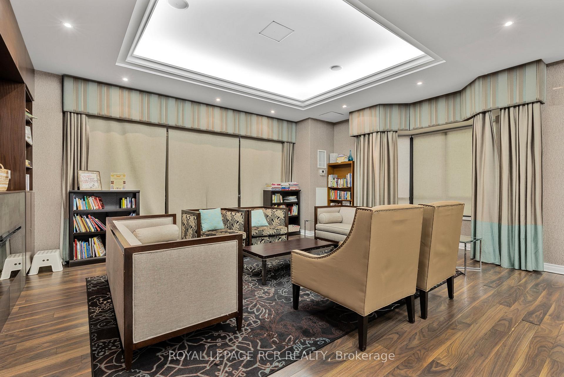 2 Bedrooms Condo at 195 St Patrick, Toronto For sale