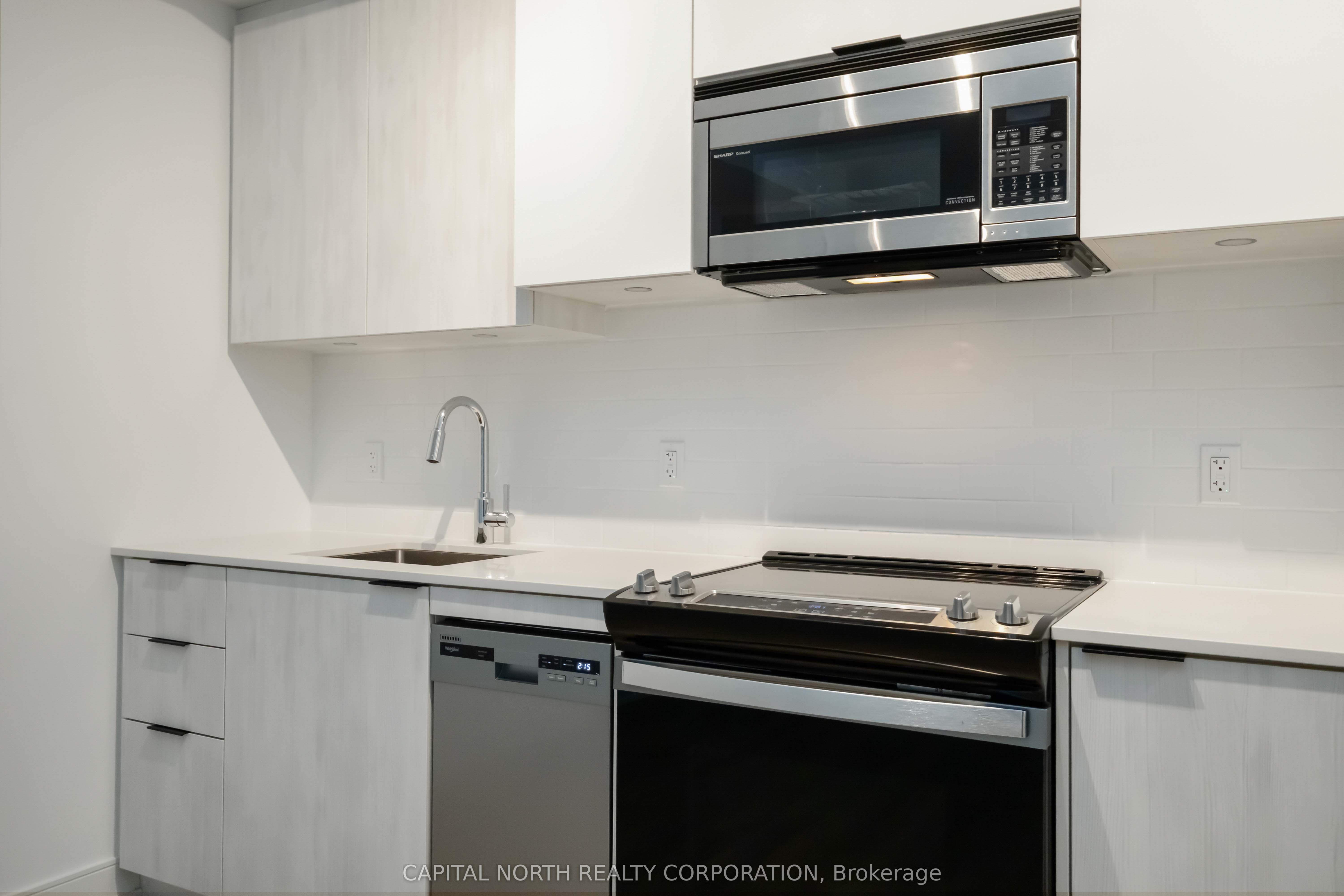1350 Ellesmere Road, #527