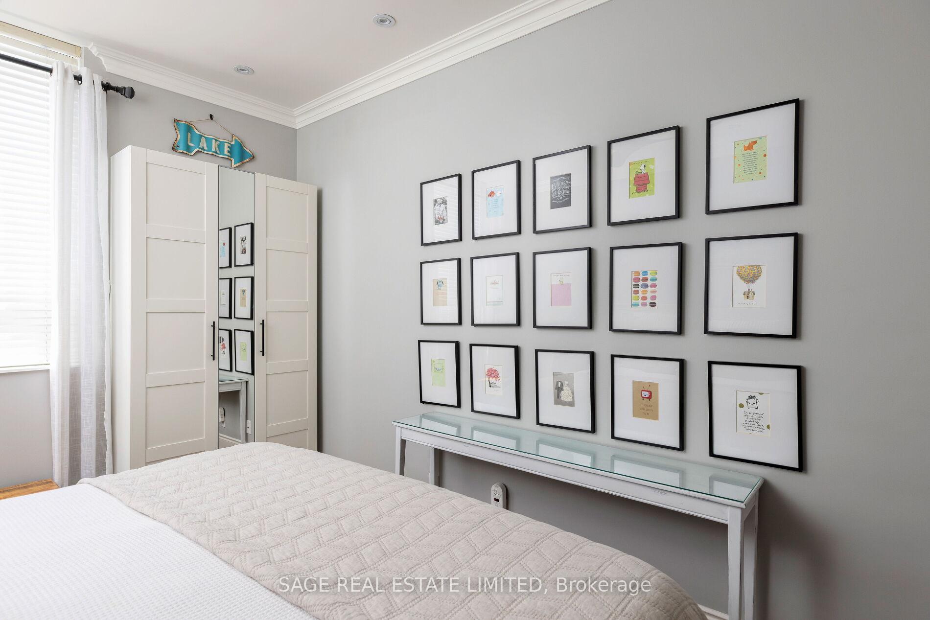 2 Bedrooms Condo at 25 Earlington, Toronto For sale