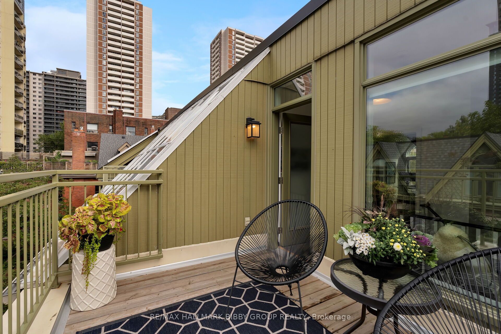 38 Earl Street, #1