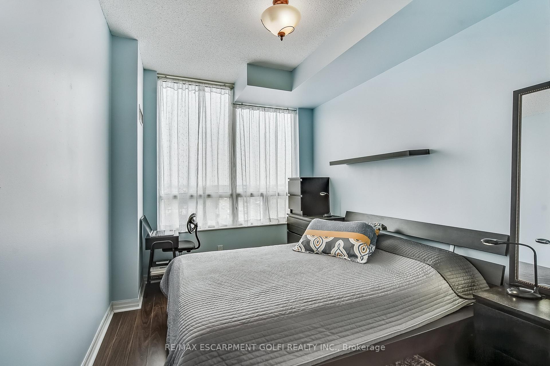 1 Bedroom Condo at 1359 Rathburn, Mississauga For sale
