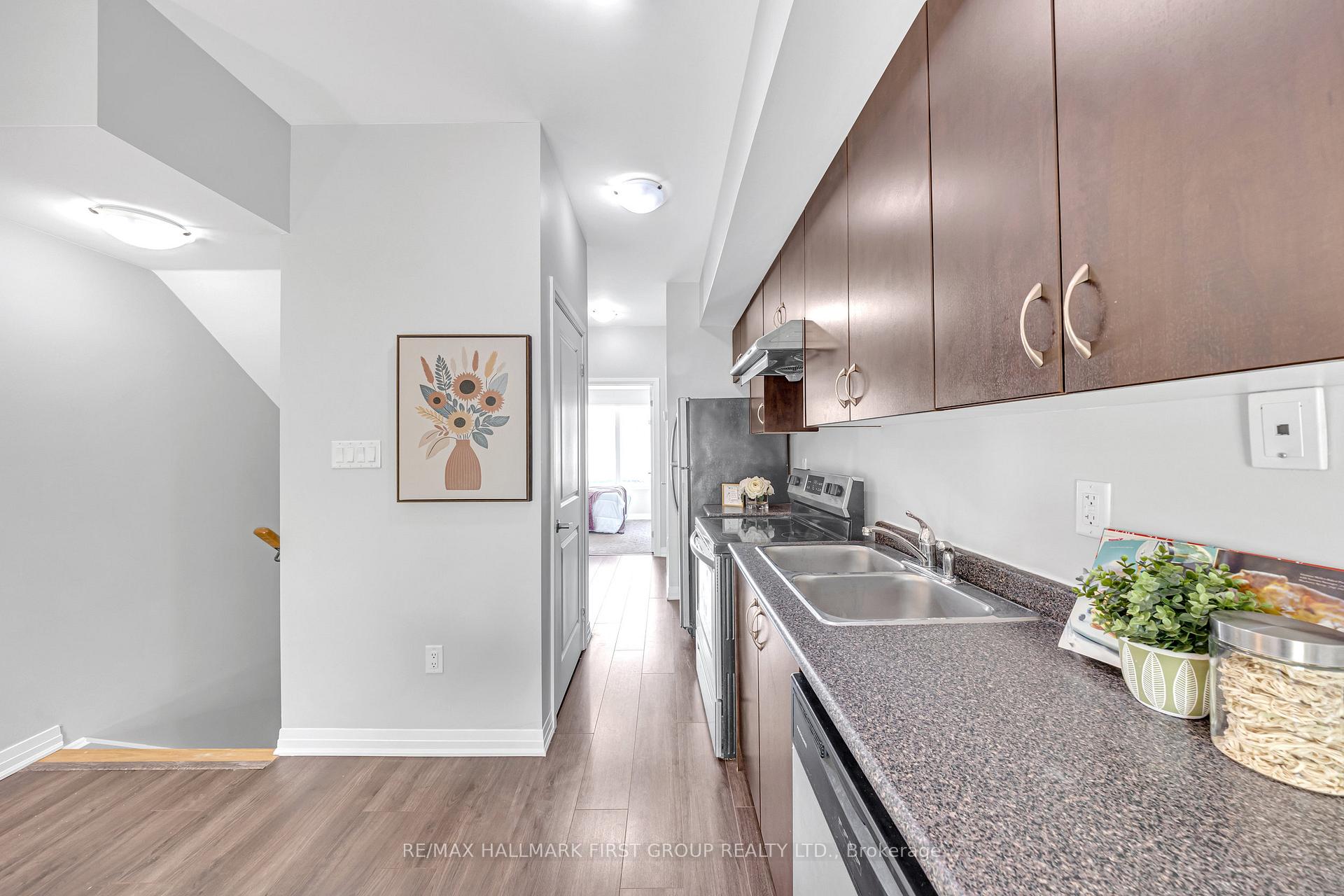 3 Bedrooms Condo at 1361 Neilson, Toronto For sale