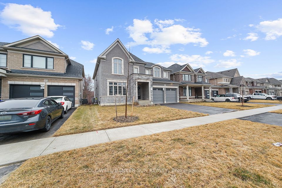 15 Hummingbird Grove, Adjala-Tosorontio, ON L0G 1W0