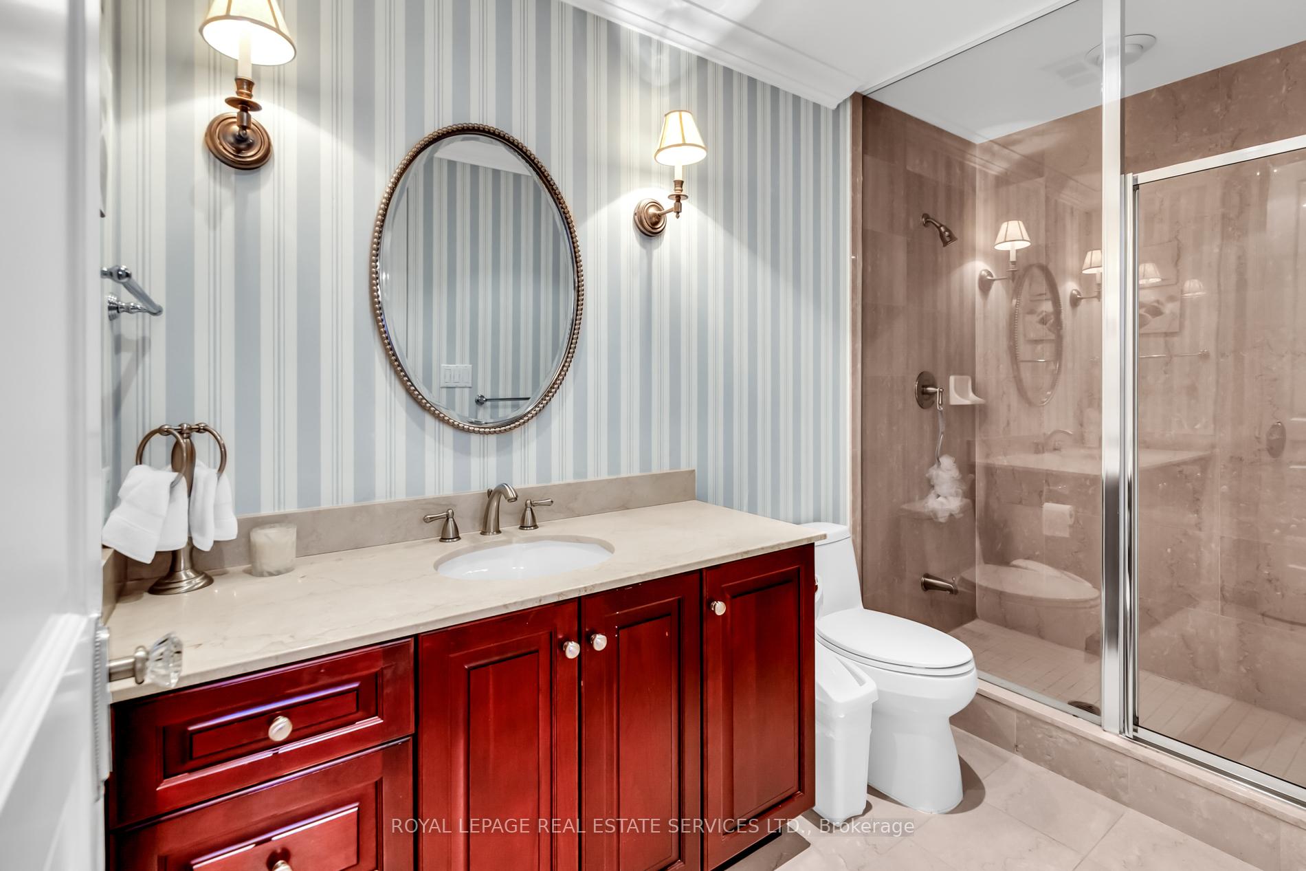 3 Bedrooms Condo at 10 Bellair, Toronto For sale