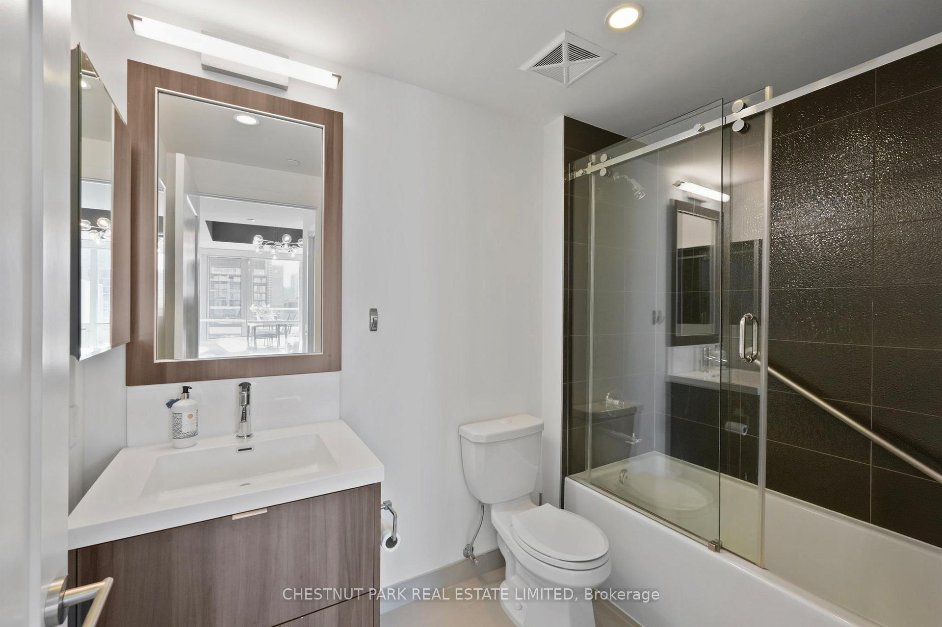3 Bedrooms Condo at 38 Cameron, Toronto For sale