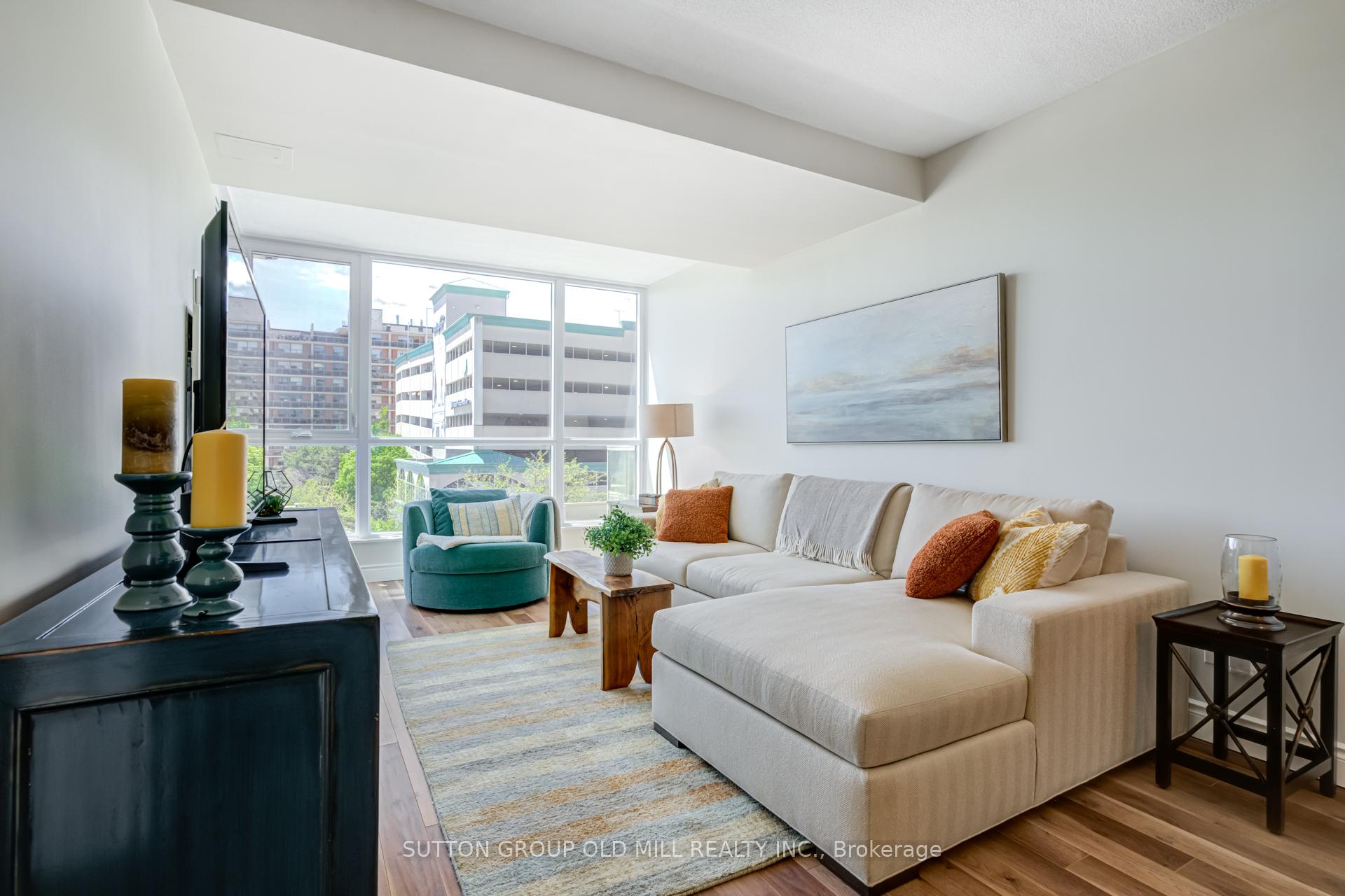 1 Bedroom Condo at 415 Locust, Burlington For sale