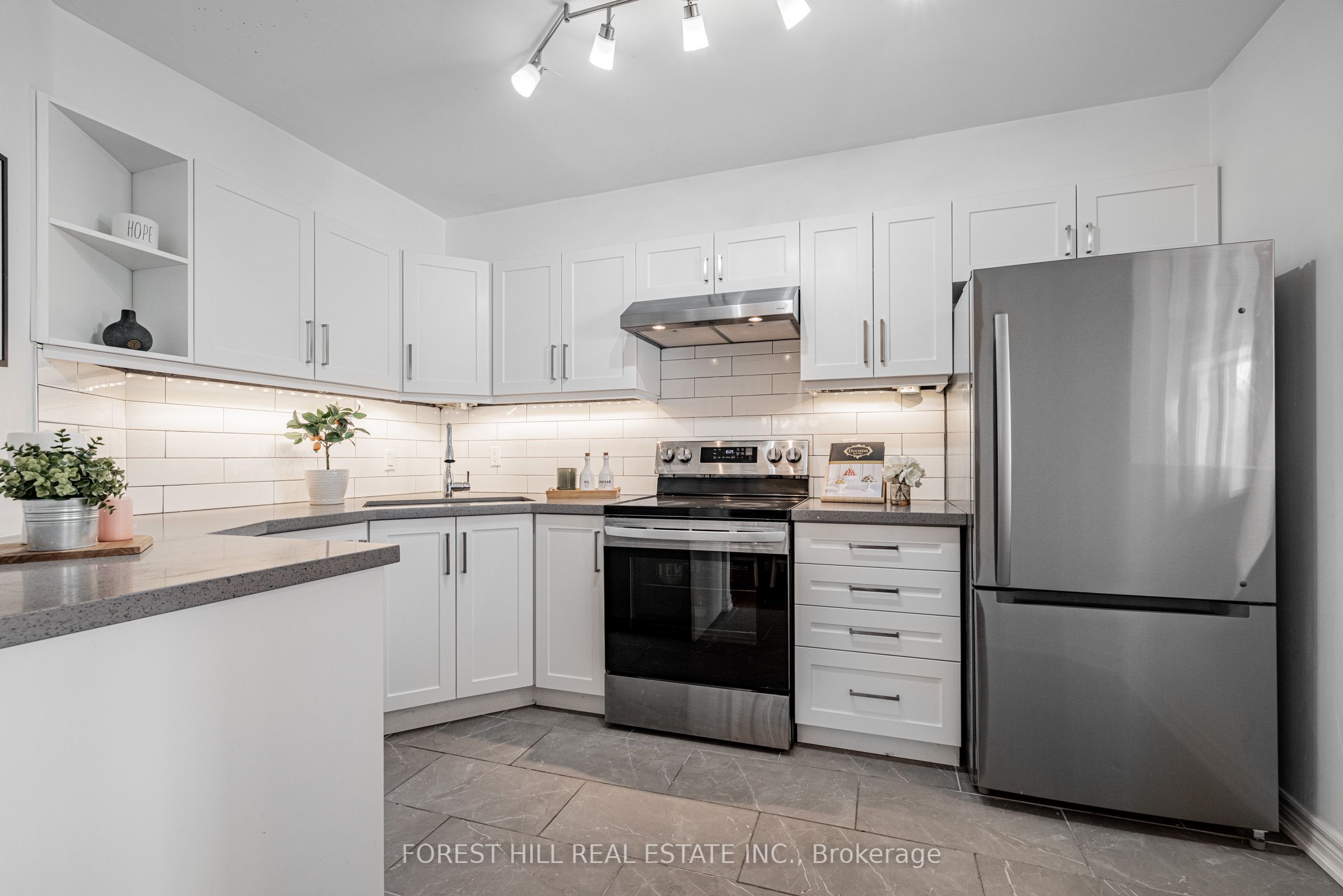 151 Townsgate Drive, #95