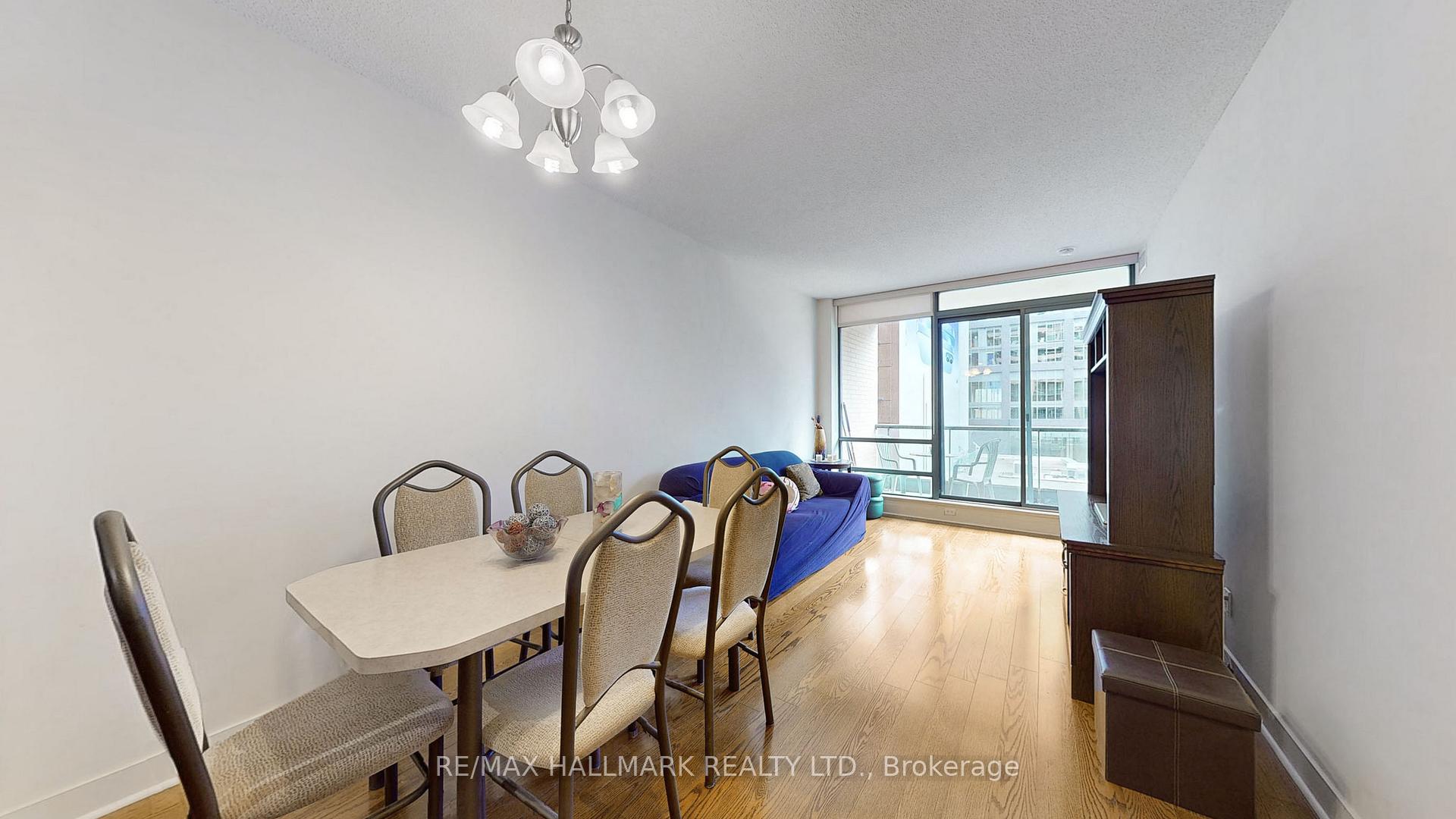 2 Bedrooms Condo at 438 King, Toronto For sale