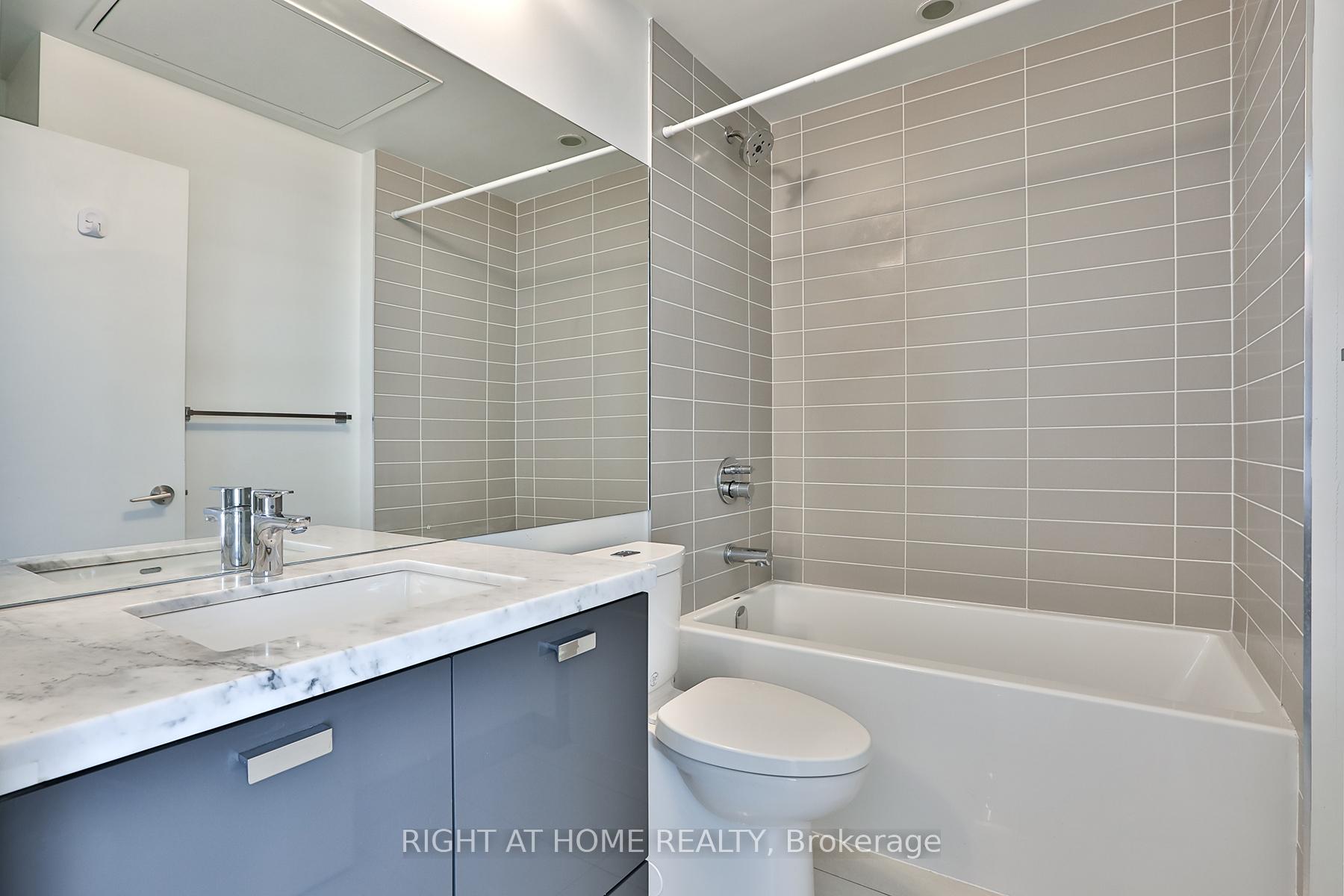 Condo at 290 Adelaide,  Toronto For sale