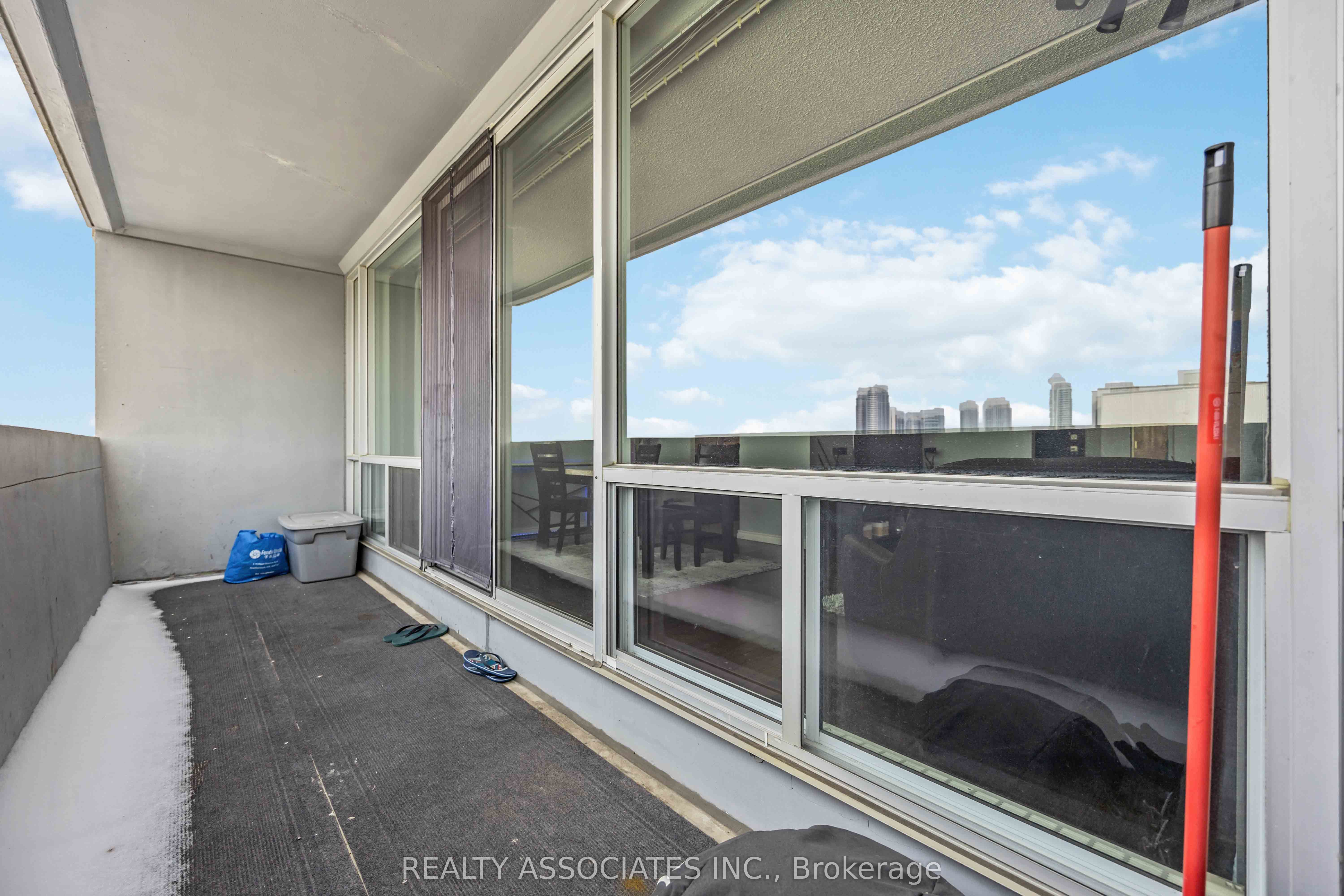 2 Glamorgan Avenue, #1014