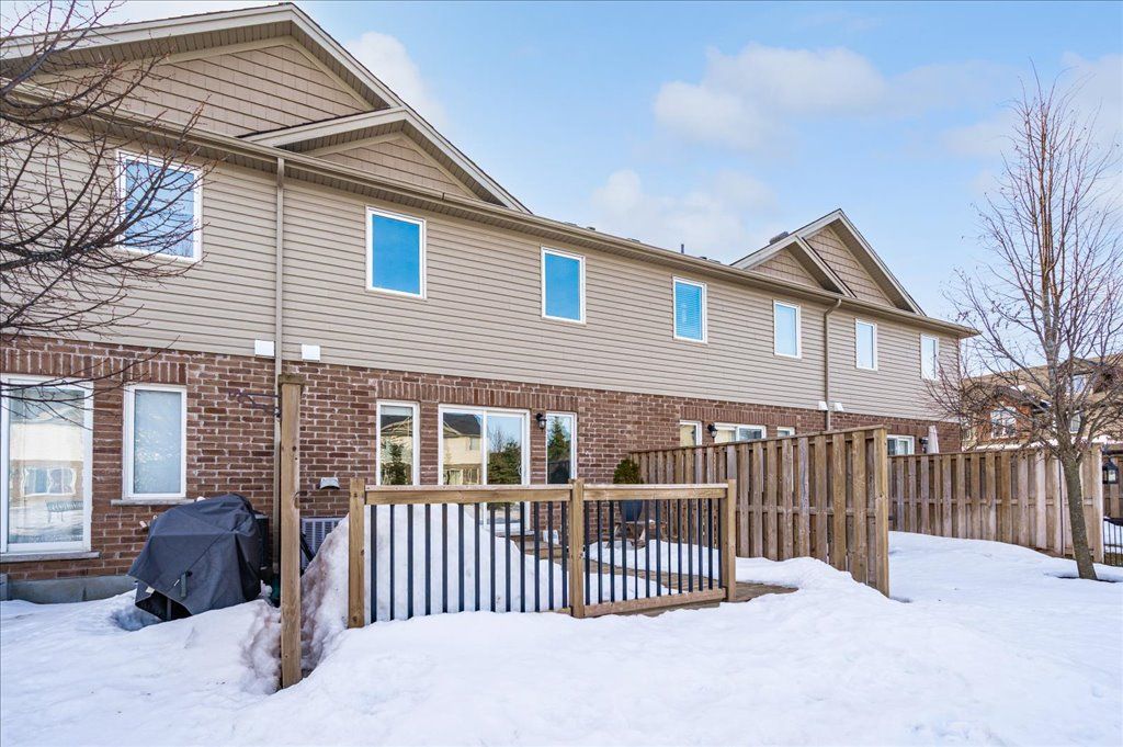 102 Westminster Crescent 102W