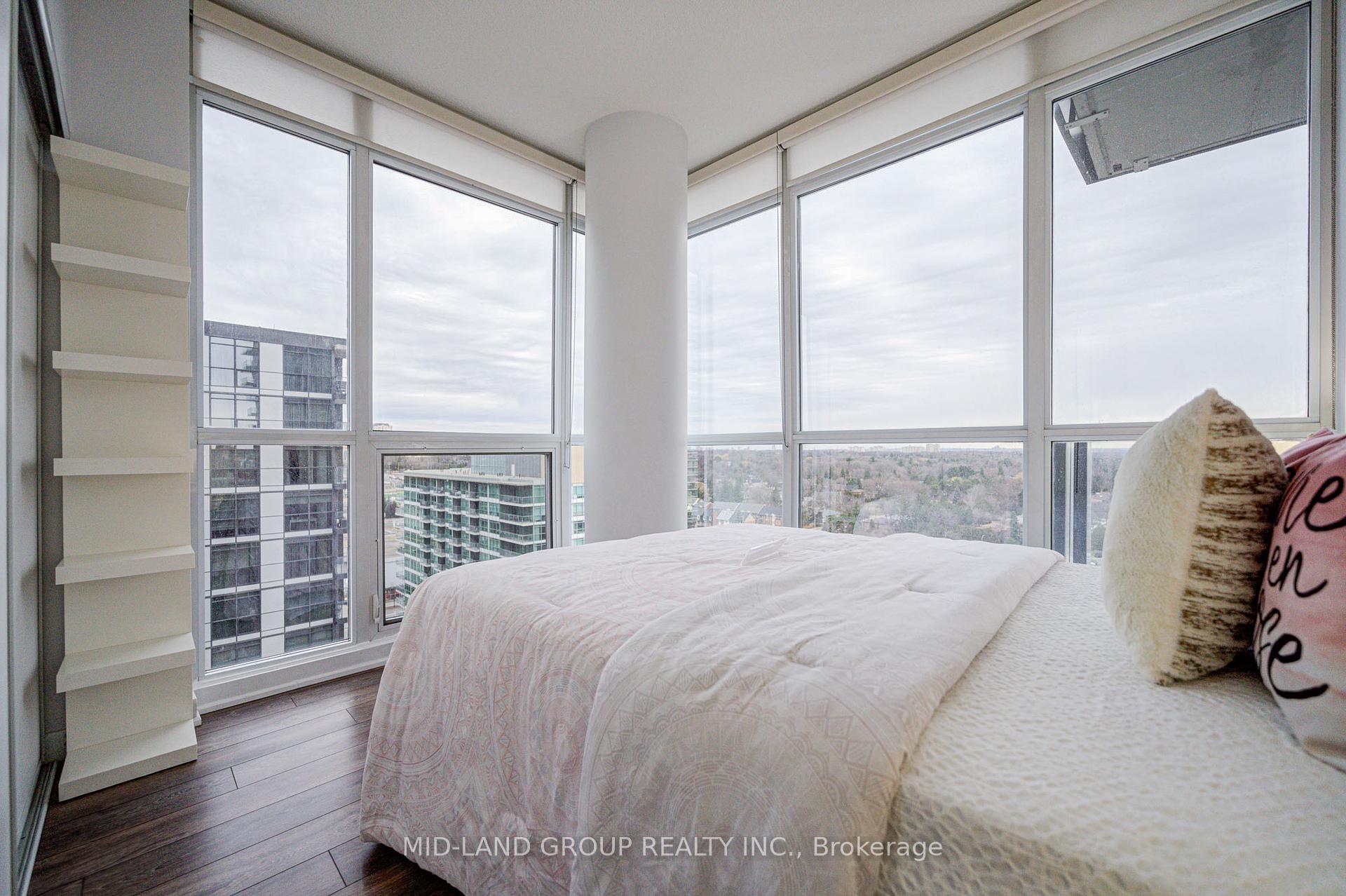 3 Bedrooms Condo at 29 Singer,  Toronto For sale