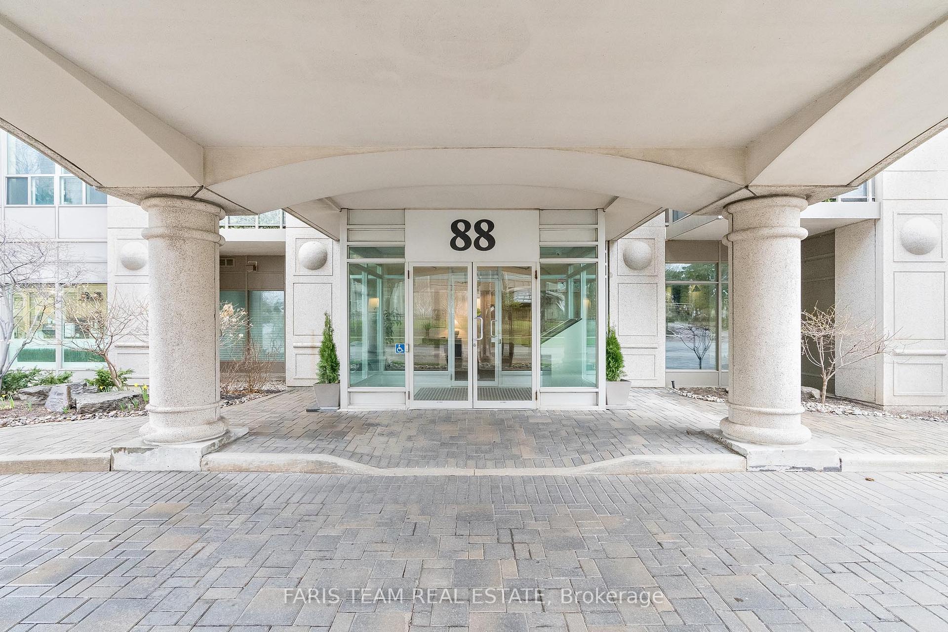 2 Bedrooms Condo at 88 Palace Pier,  Toronto For sale