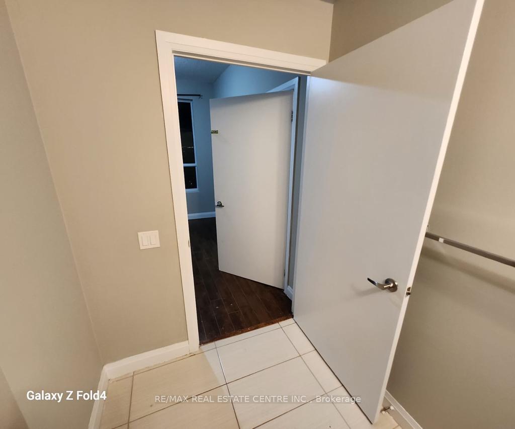 3 Bedrooms Condo at 22 East Haven,  Toronto For sale