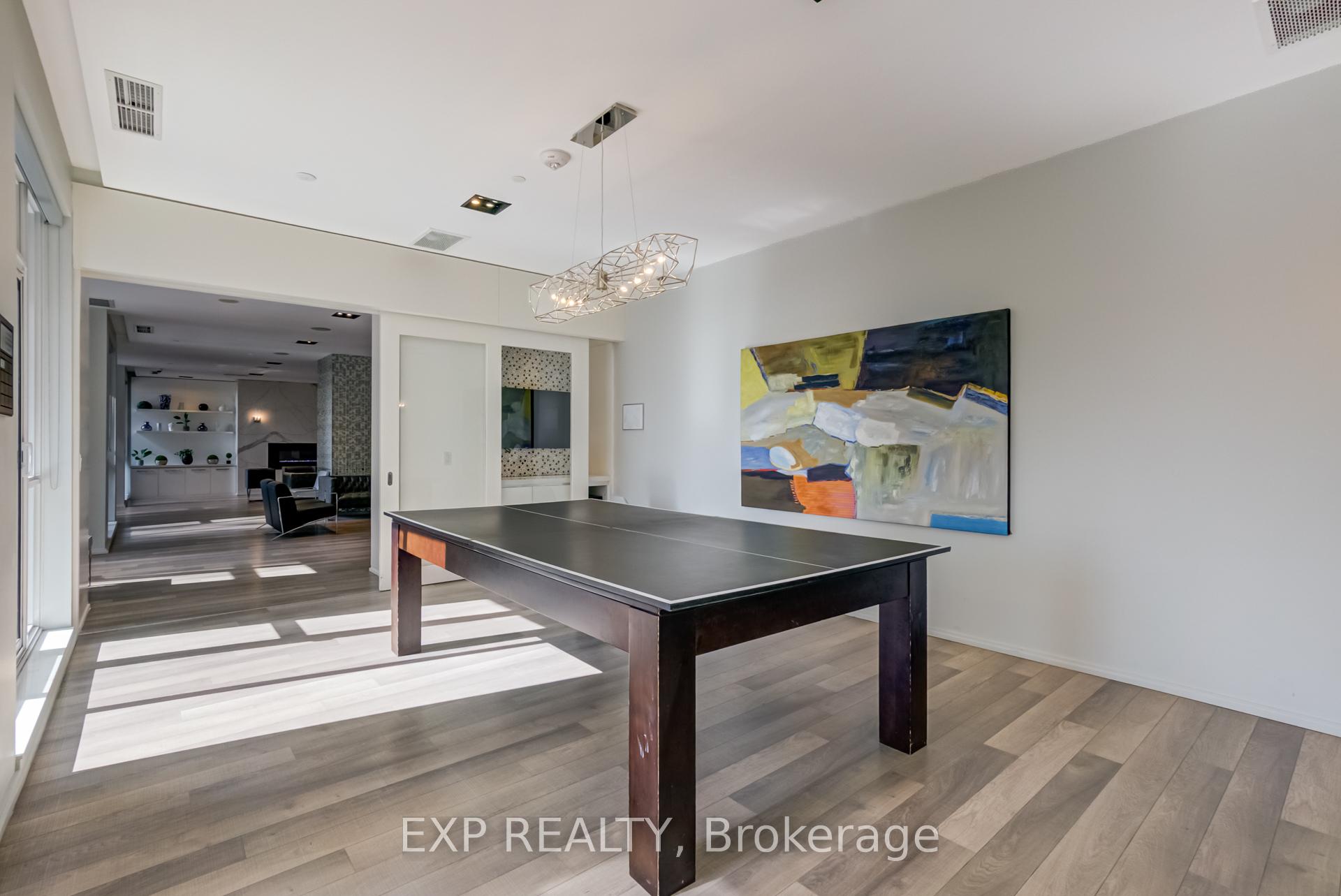 2 Bedrooms Condo at 56 Annie Craig, Toronto For sale