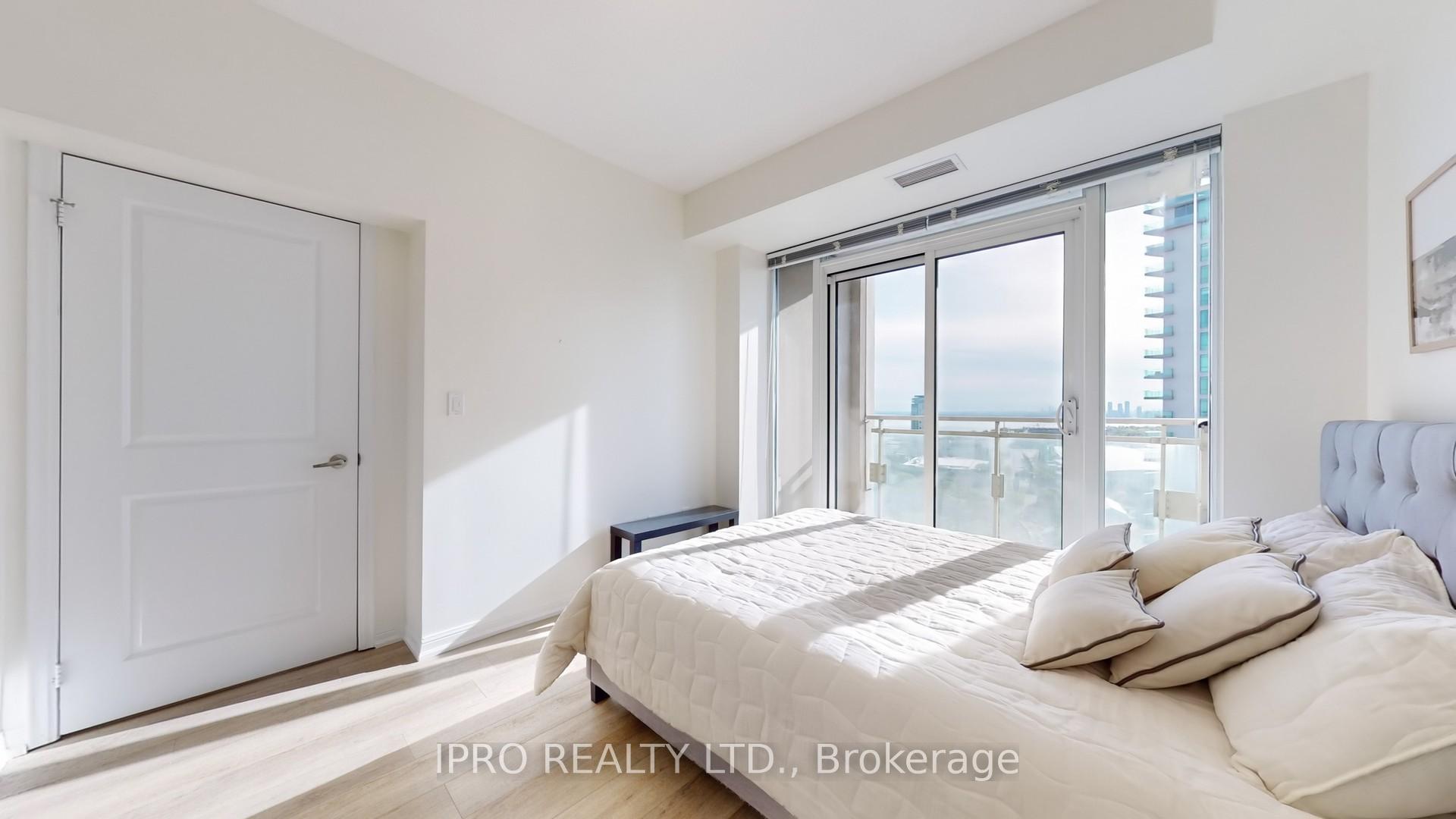 2 Bedrooms Condo at 628 Fleet, Toronto For sale