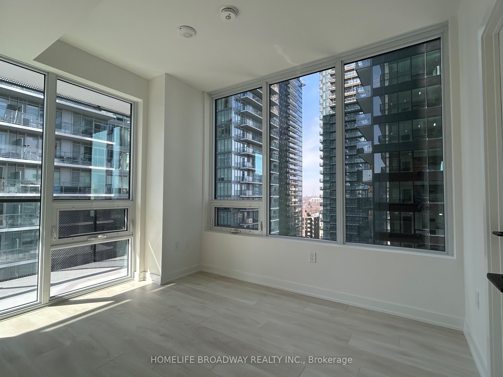 127 Broadway Avenue, #1505S