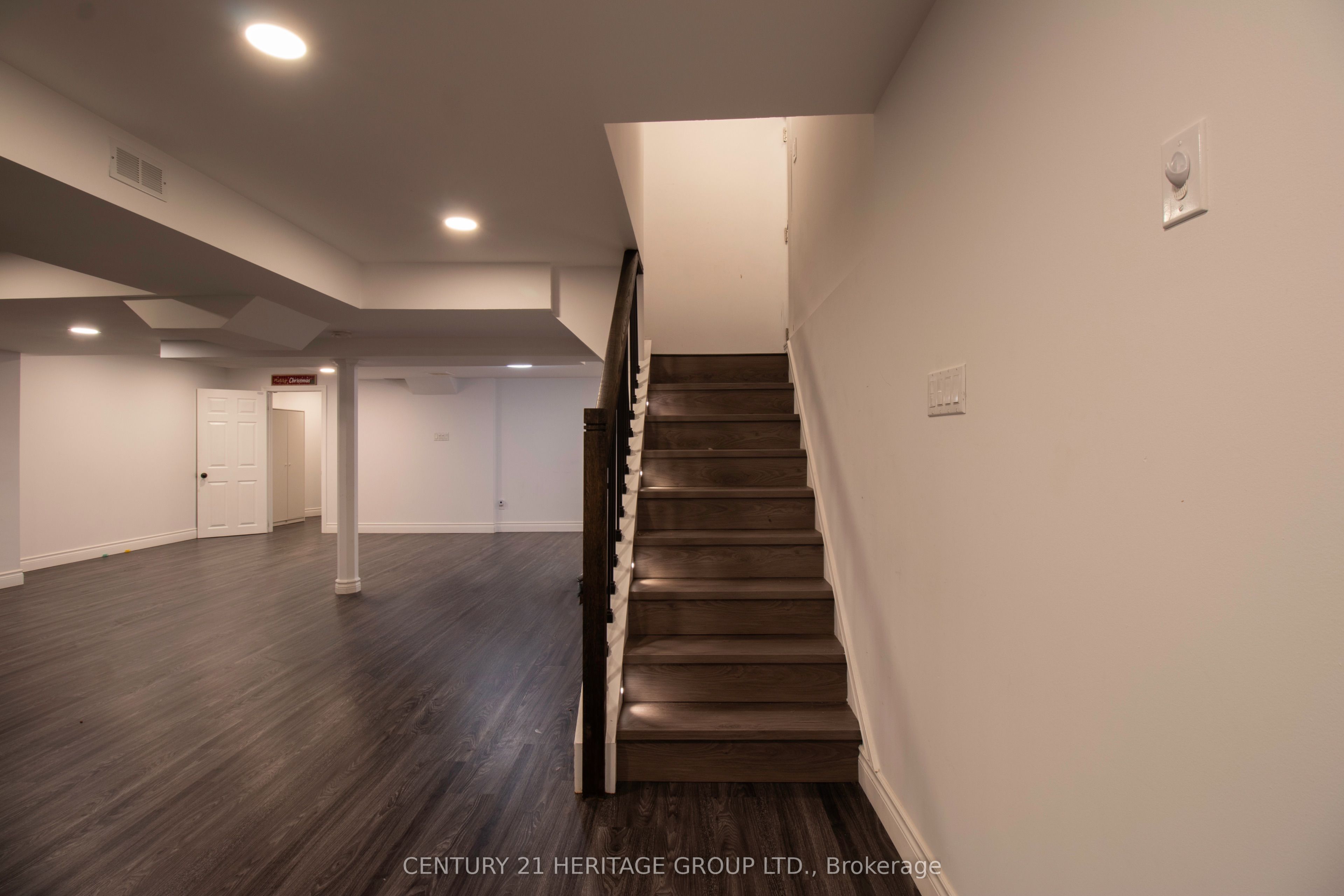 27 Charing Crescent