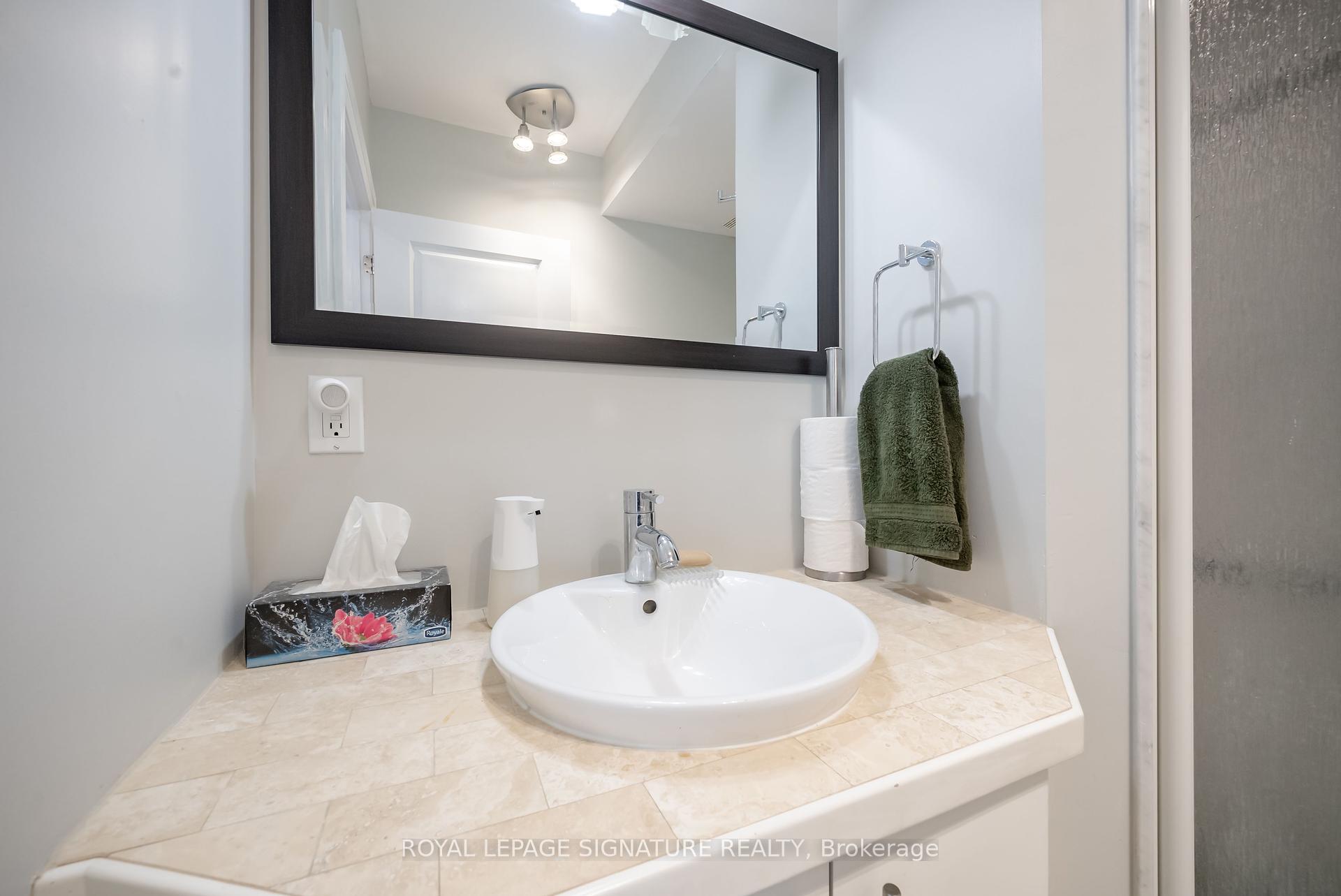 2 Bedrooms Condo at 473 Dupont, Toronto For sale
