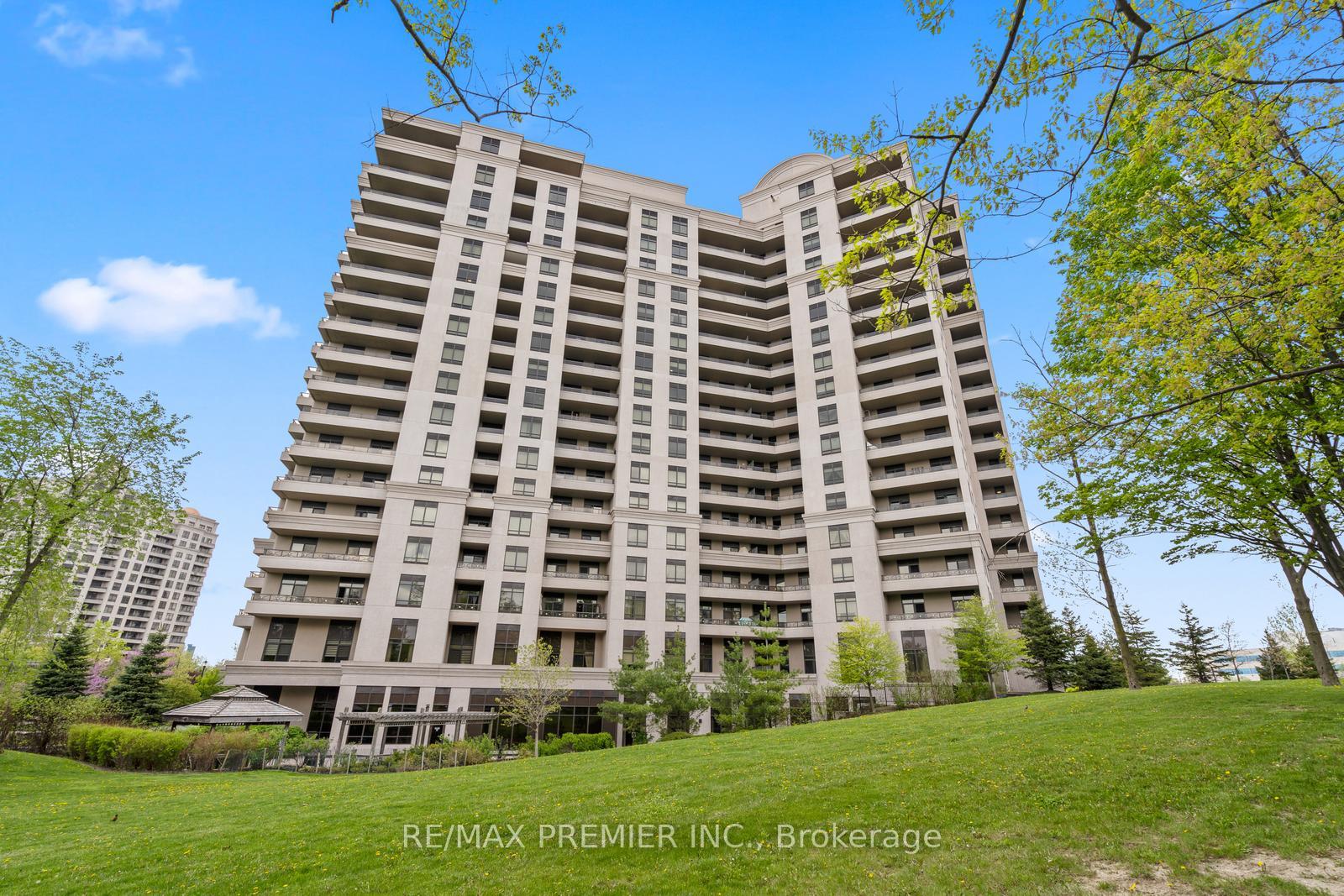 2 Bedrooms Condo at 9255 Jane, Vaughan For sale