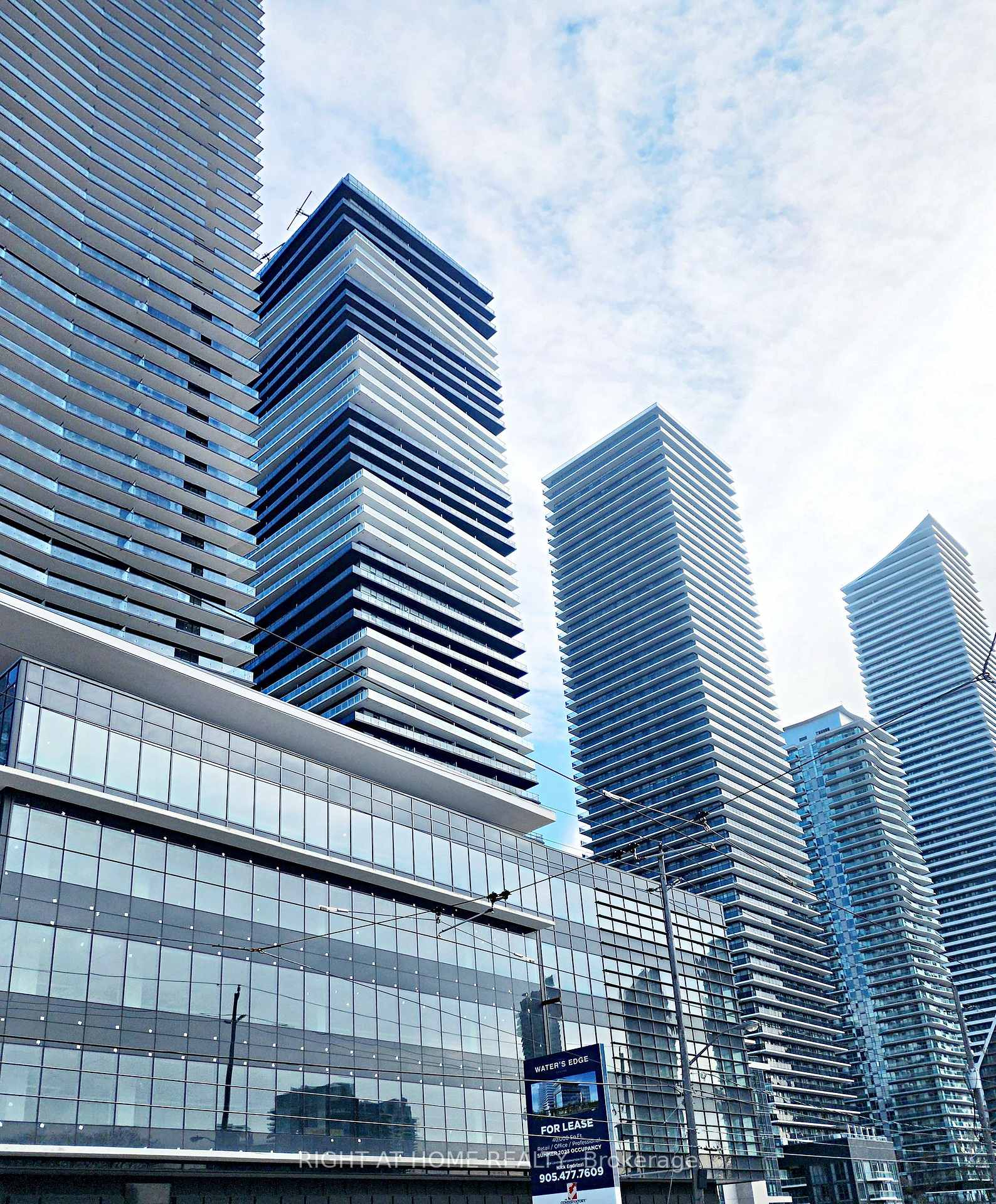 2 Bedrooms Condo at 56 Annie Craig, Toronto For sale