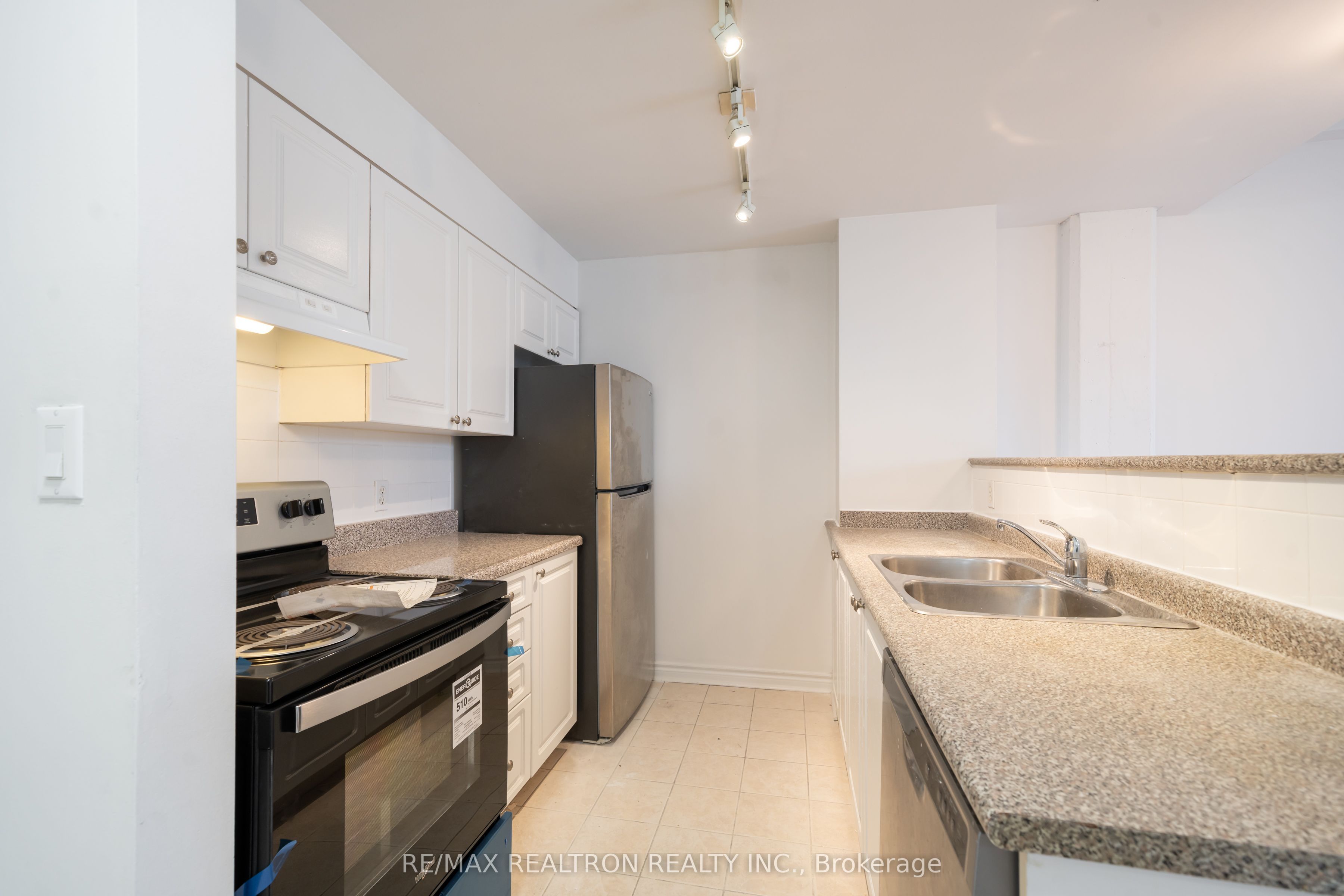 1401 Dupont Street, #414