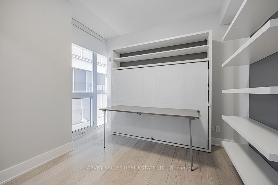 200 Bloor Street W 1001