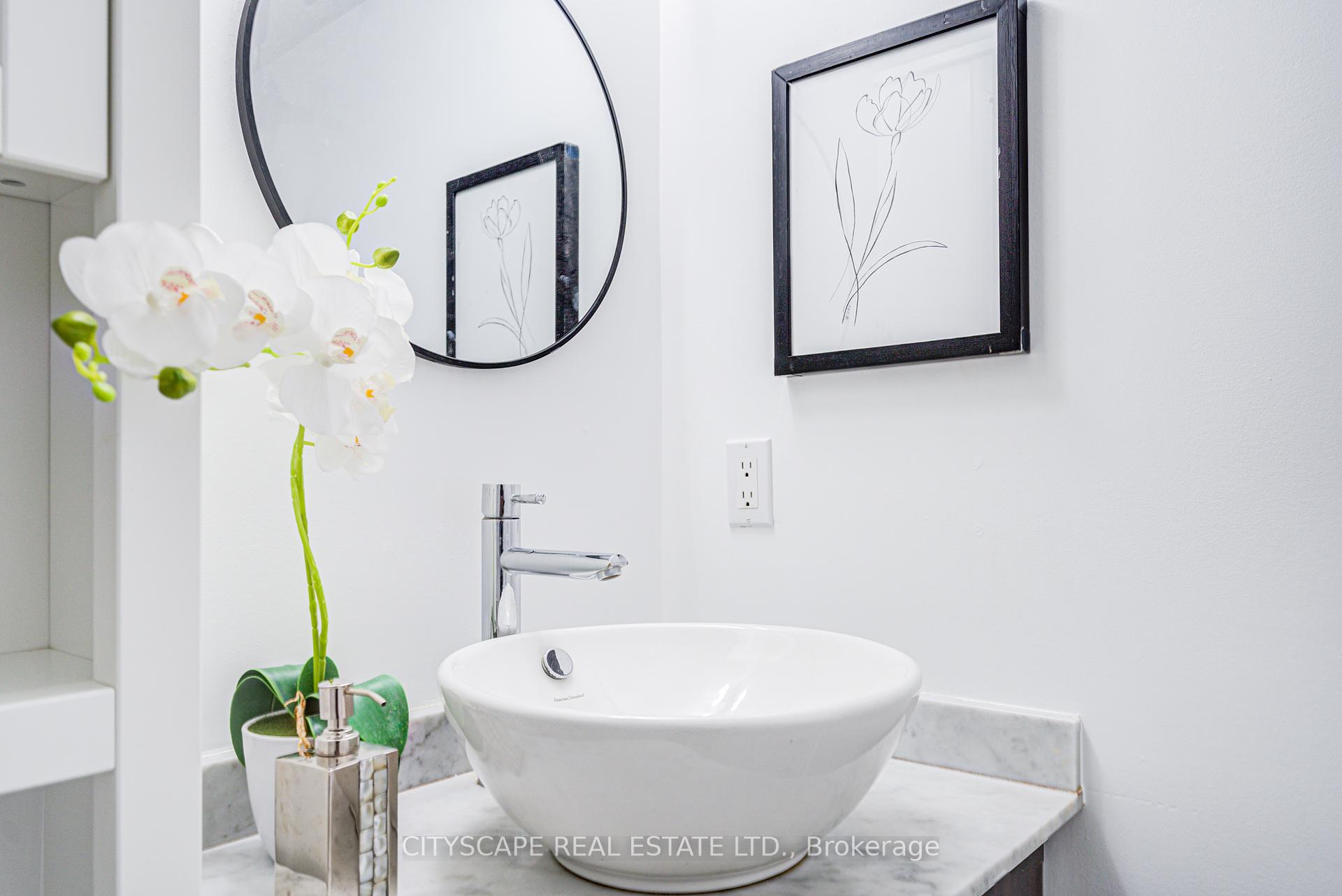 3 Bedrooms Condo at 16 Foundry, Toronto For sale