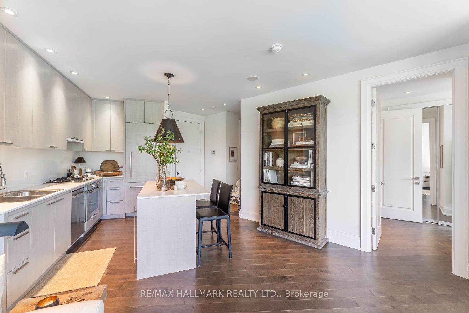 1 Bedroom Condo at 88 Davenport, Toronto For sale