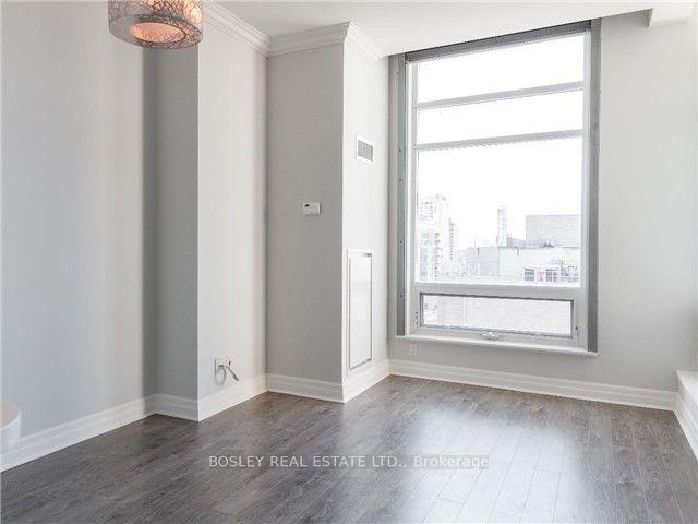 1 Bedroom Condo at 8 Scollard, Toronto For sale
