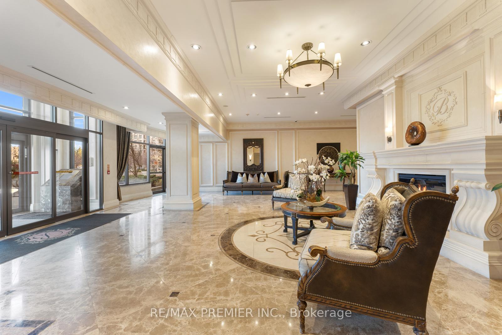 2 Bedrooms Condo at 9235 Jane,  Vaughan For sale