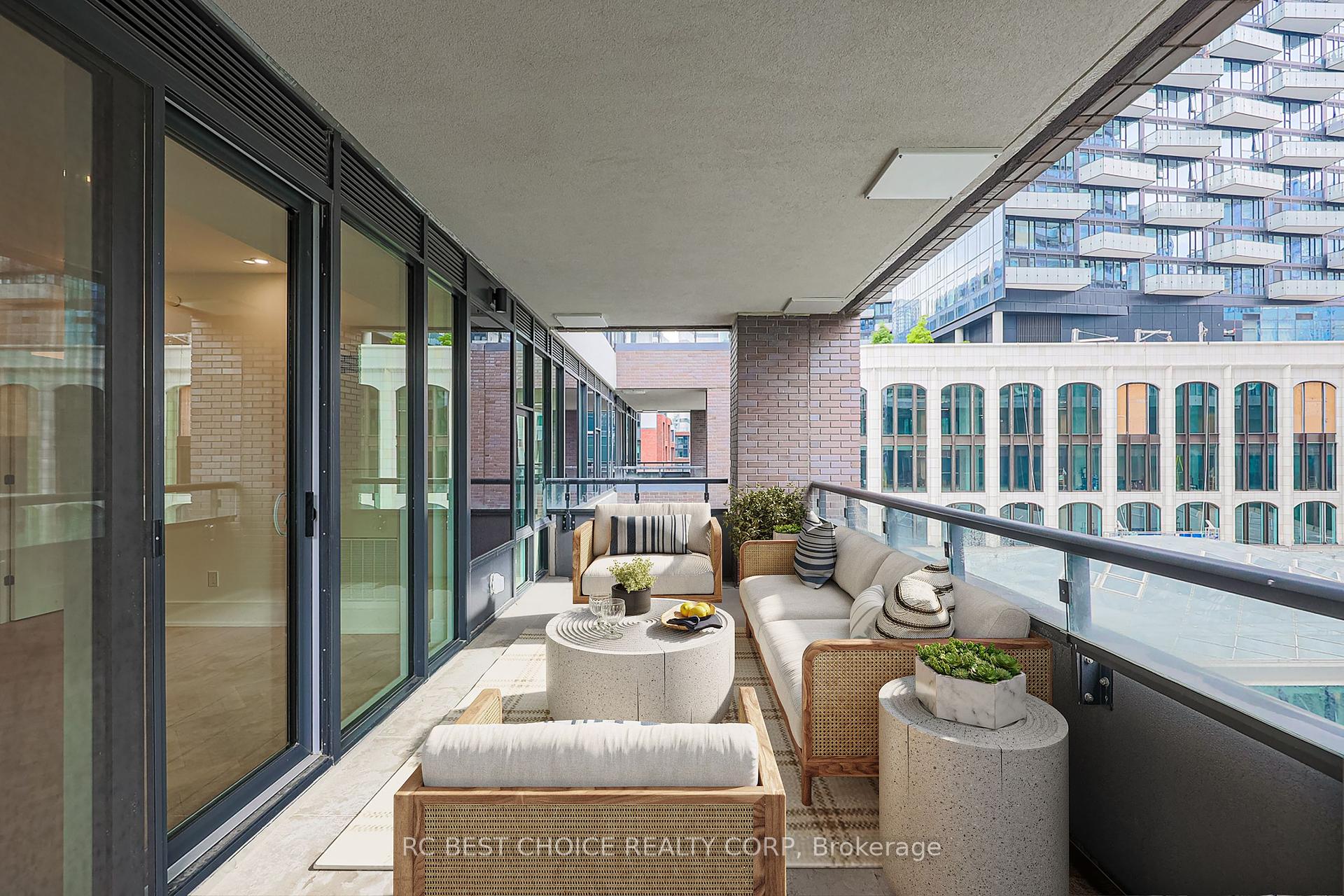 3 Bedrooms Condo at 455 Wellington, Toronto For sale