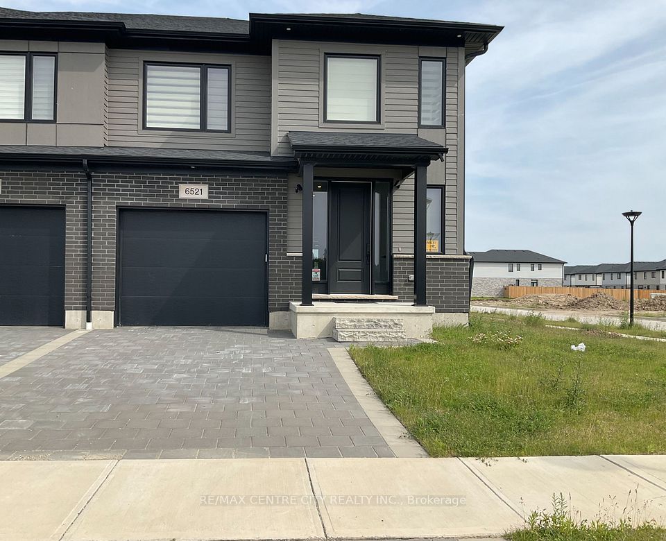 6521 Royal Magnolia
