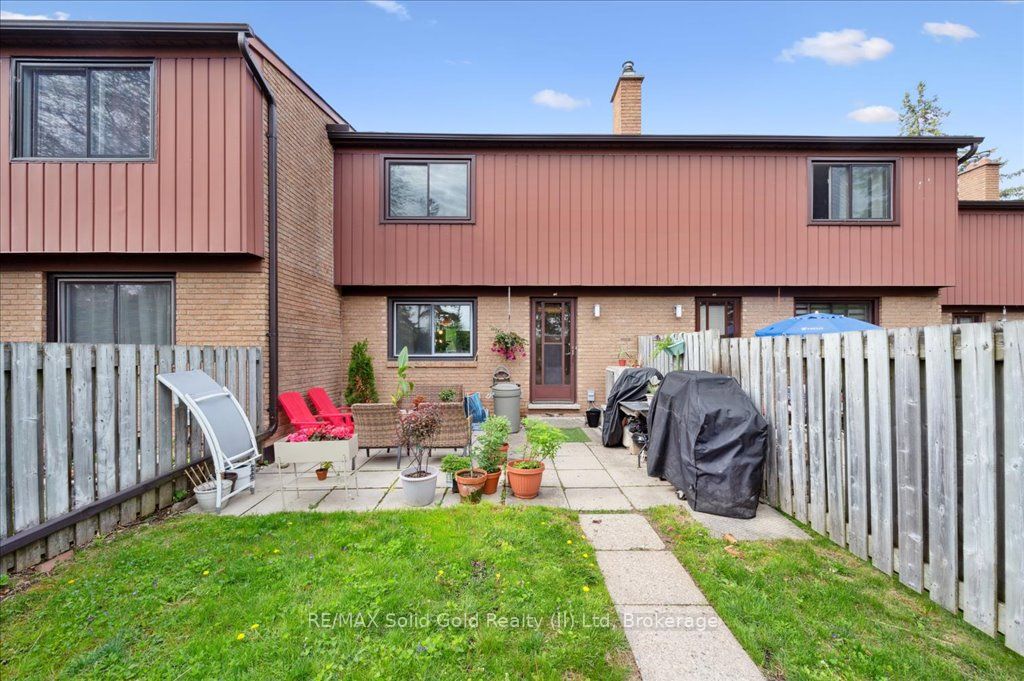 104 Kingswood Drive, #17