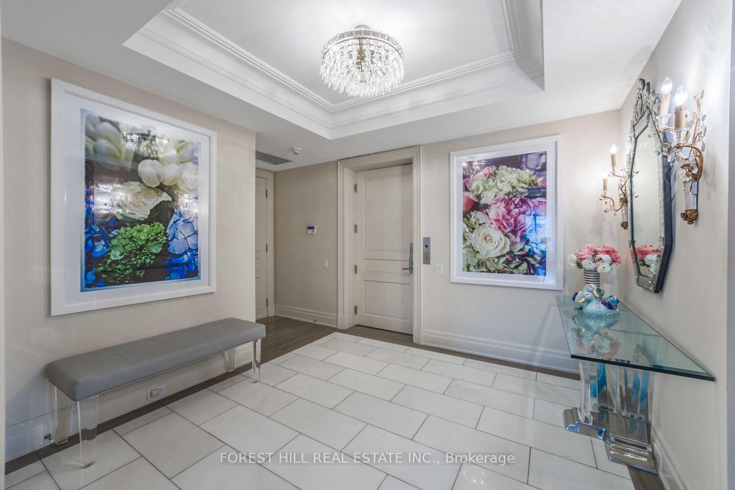 2 Bedrooms Condo at 155 St Clair, Toronto For sale