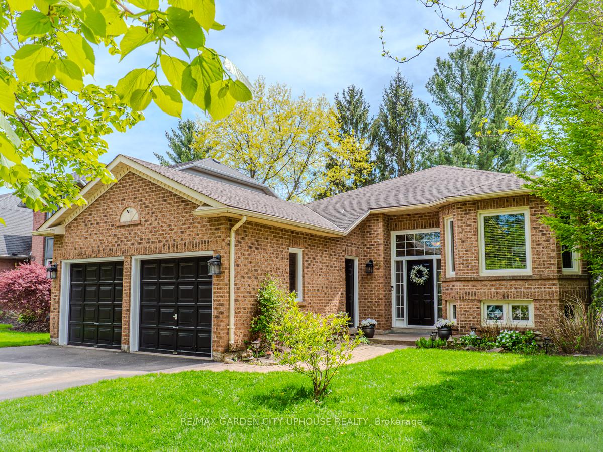 20 WOODSIDE Square, Pelham, ON L0S 1E4