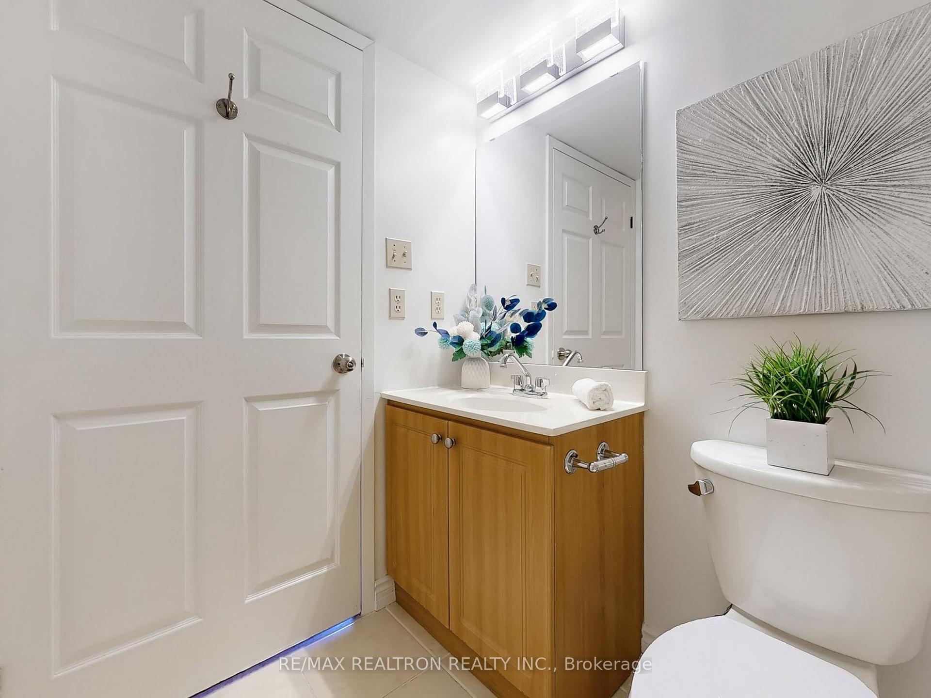 3 Bedrooms Condo at 88 Alton Tower, Toronto For sale