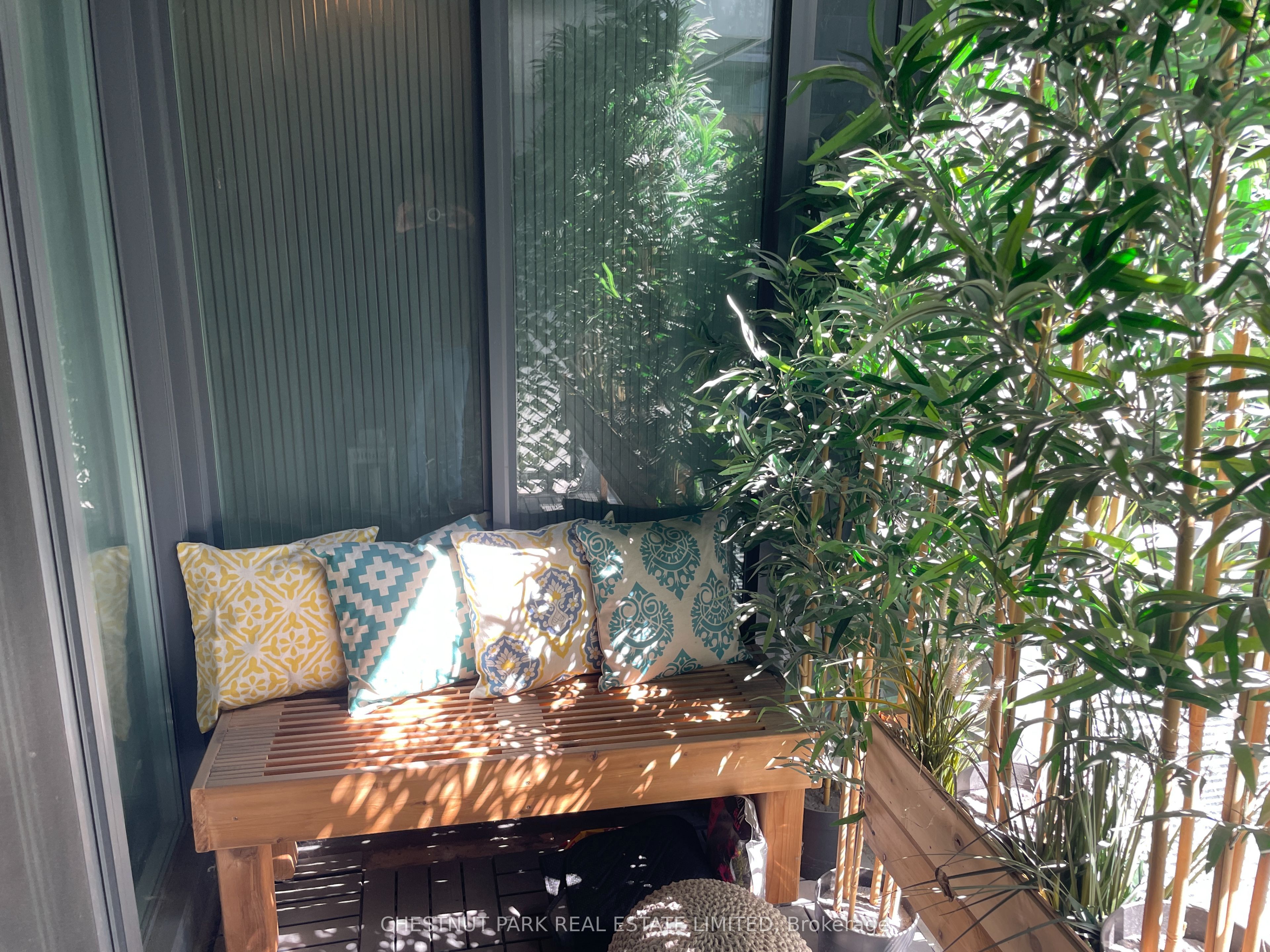 525 Adelaide Street W, #701