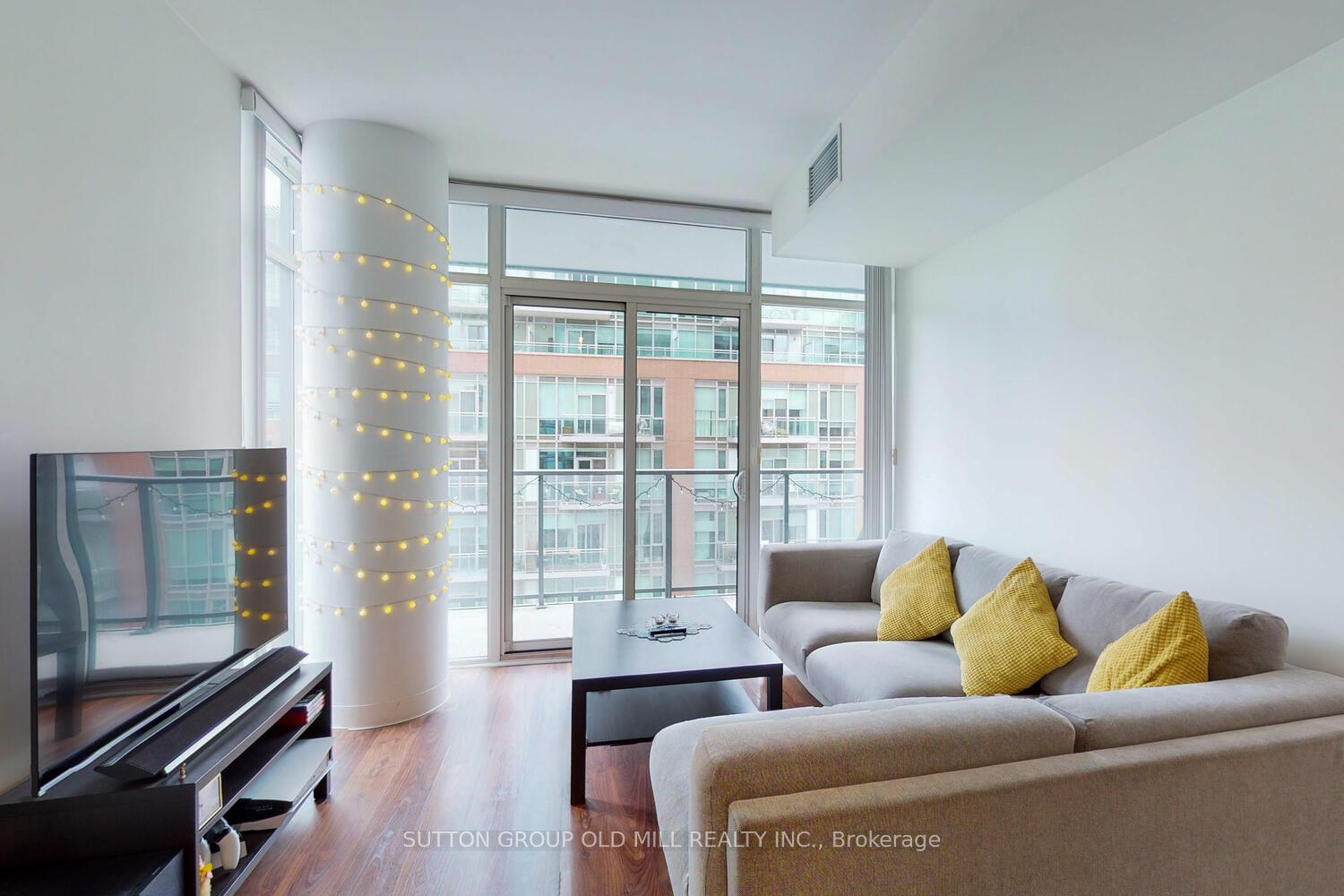2 Bedrooms Condo at 105 George, Toronto For sale