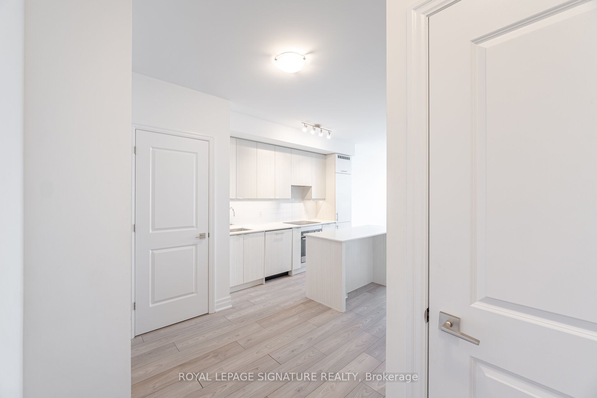 36 Elm Drive, #3007