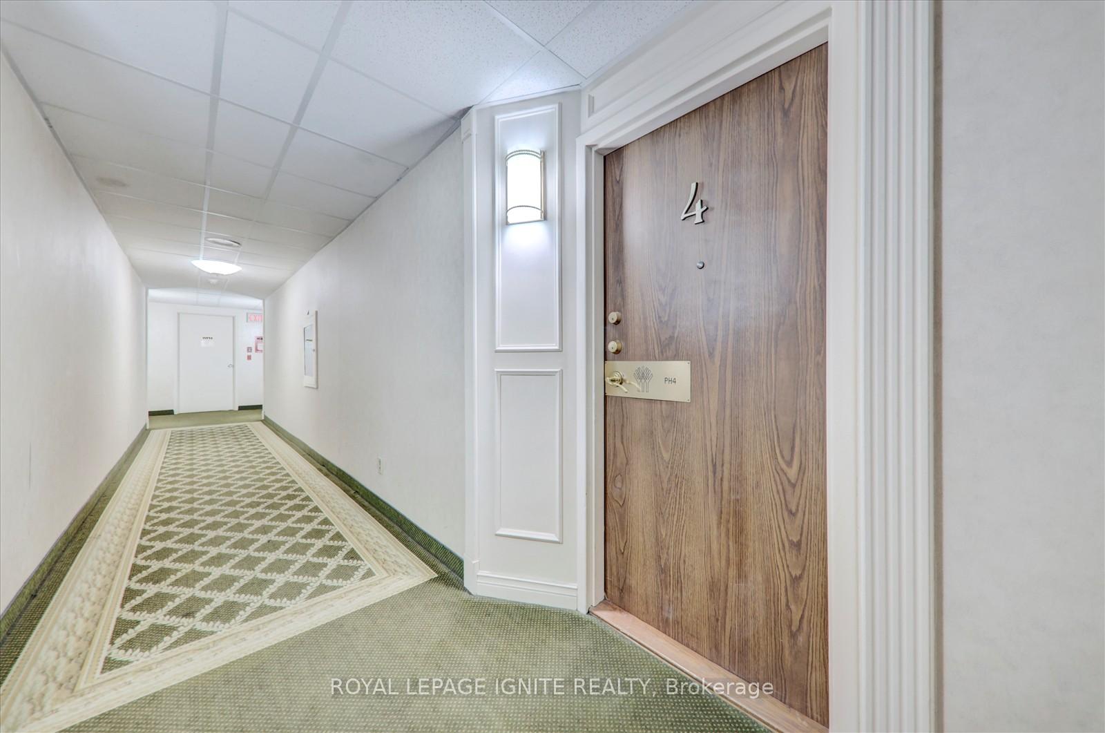 3 Bedrooms Condo at 131 Torresdale, Toronto For sale