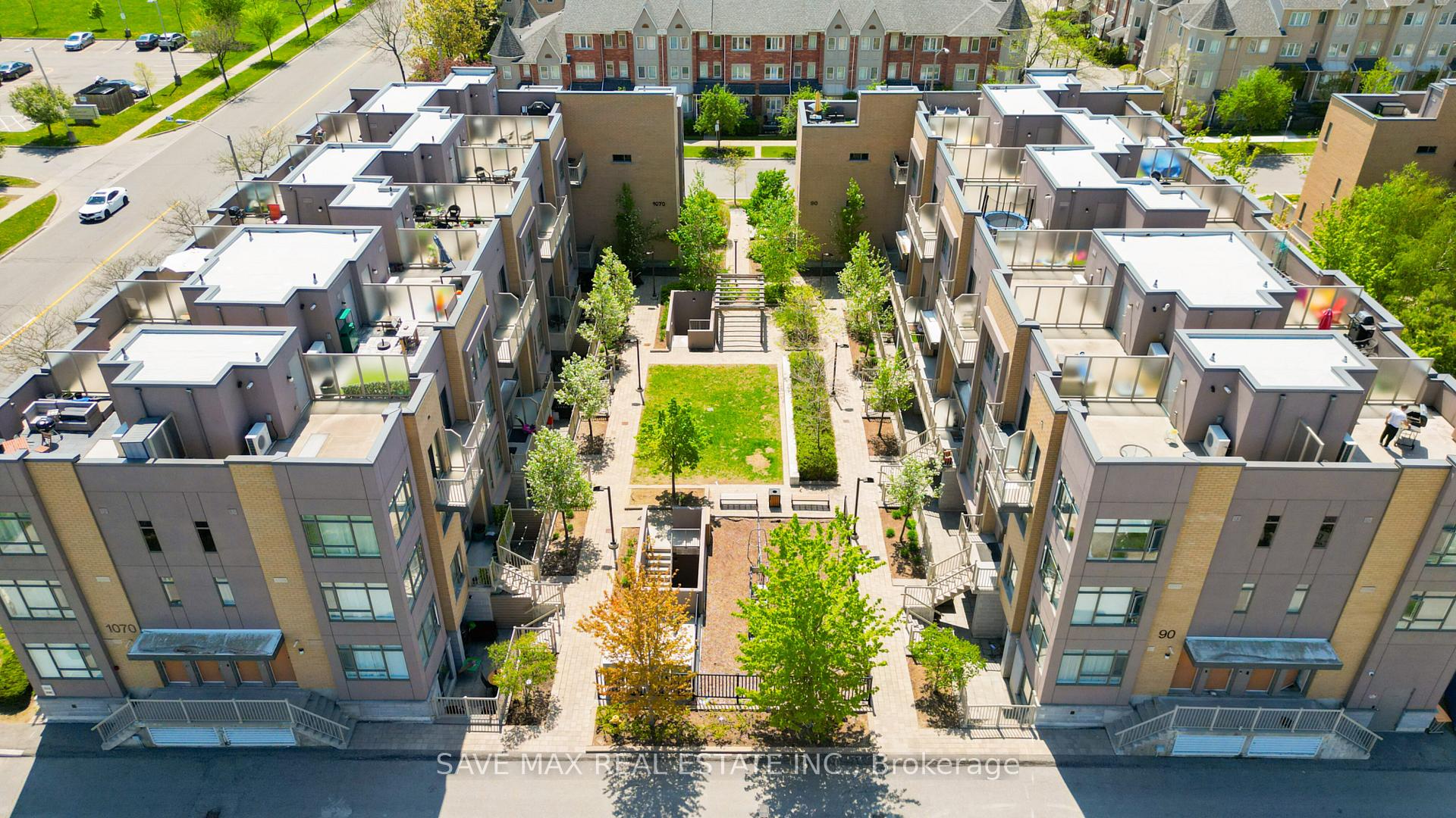 3 Bedrooms Condo at 1070 Progress, Toronto For sale