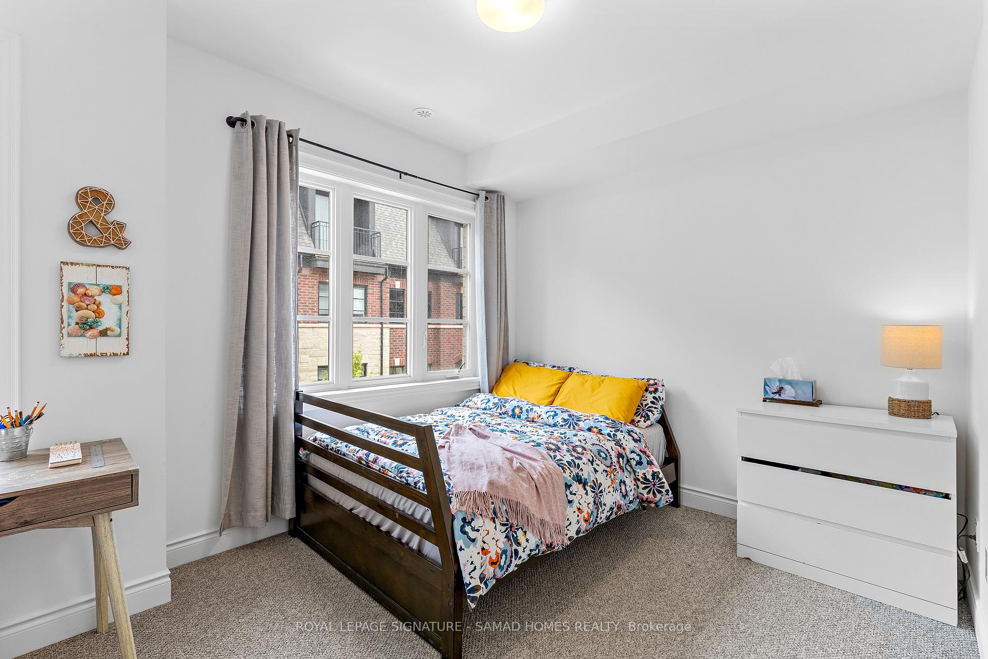 3 Bedrooms Condo at 26 Lunar, Mississauga For sale