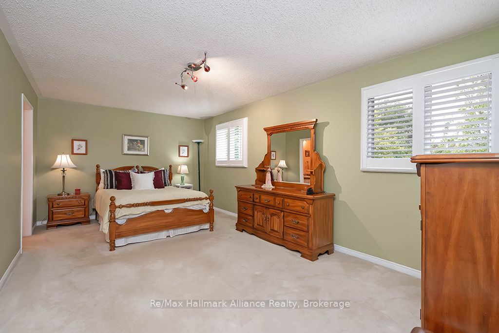 1151 Manor Road